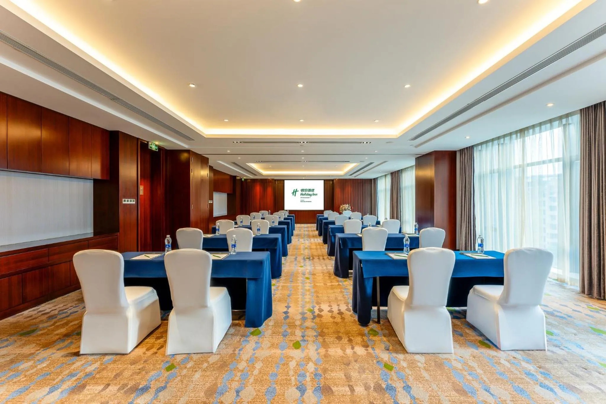 Meeting/conference room in Holiday Inn Neijiang Riverside by IHG
