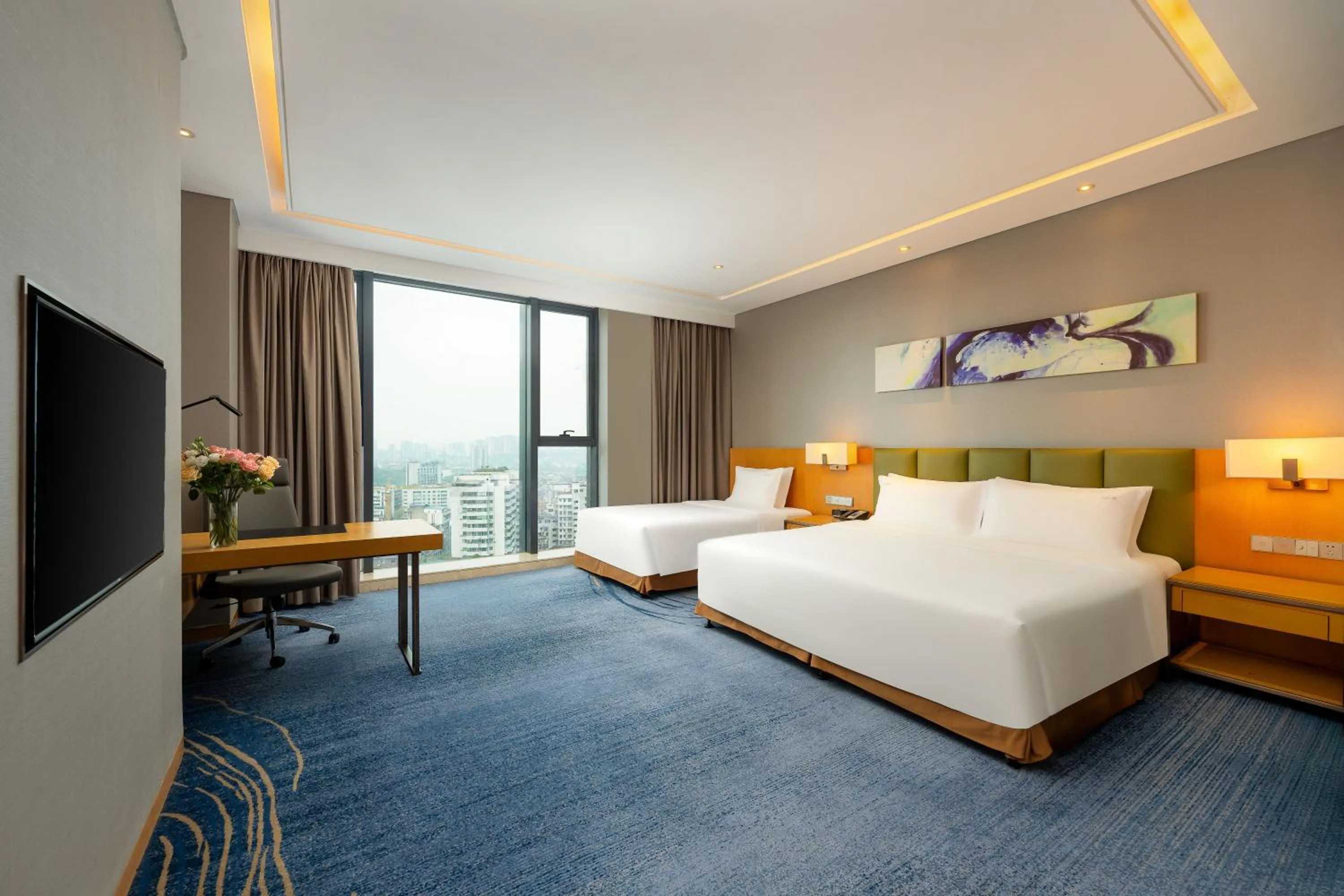 Photo of the whole room, Bed in Holiday Inn Neijiang Riverside by IHG