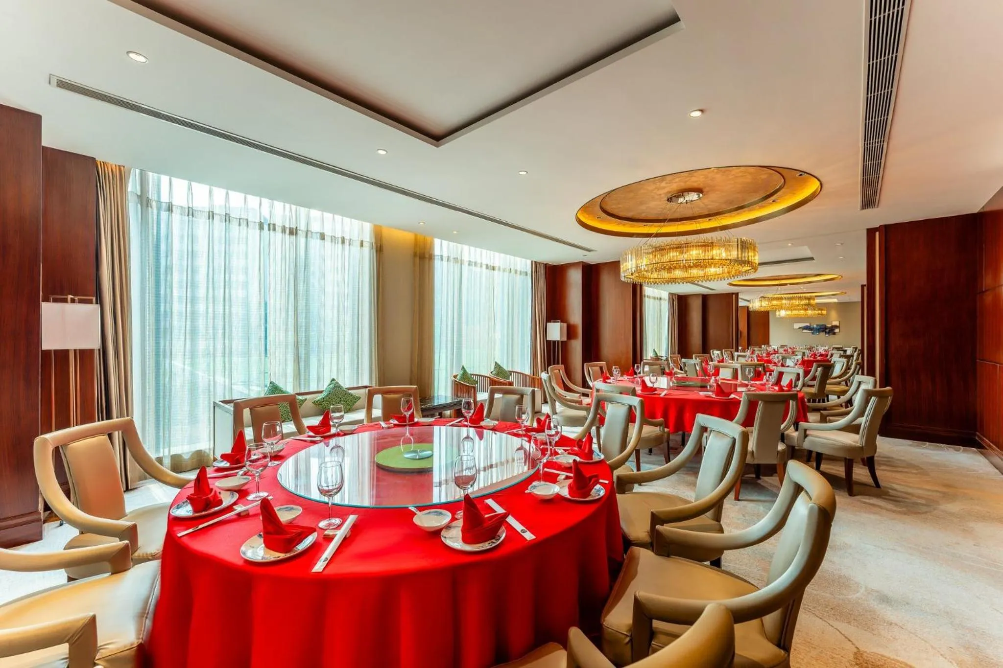 Restaurant/places to eat in Holiday Inn Neijiang Riverside by IHG