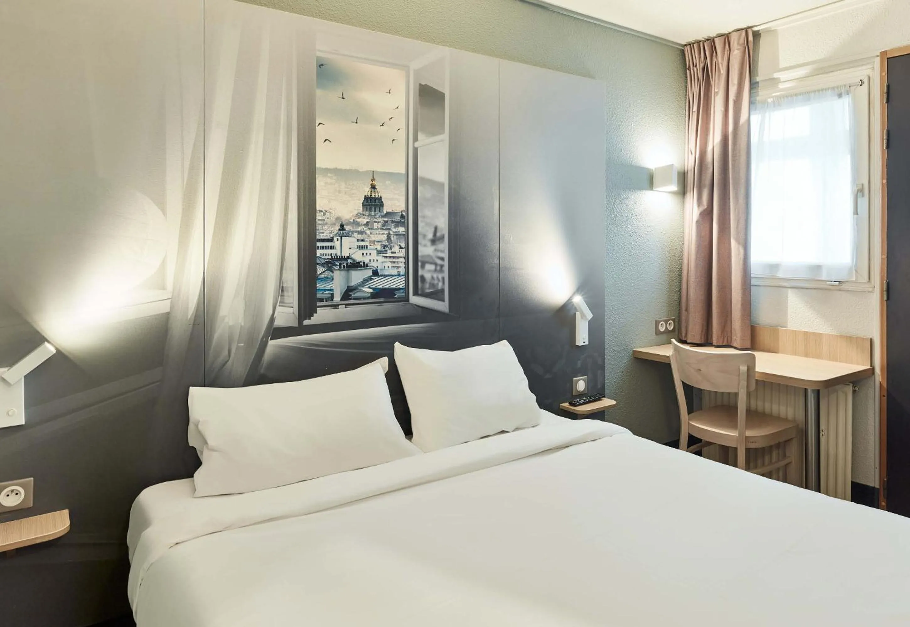 Bedroom, Bed in B&B HOTEL Orgeval