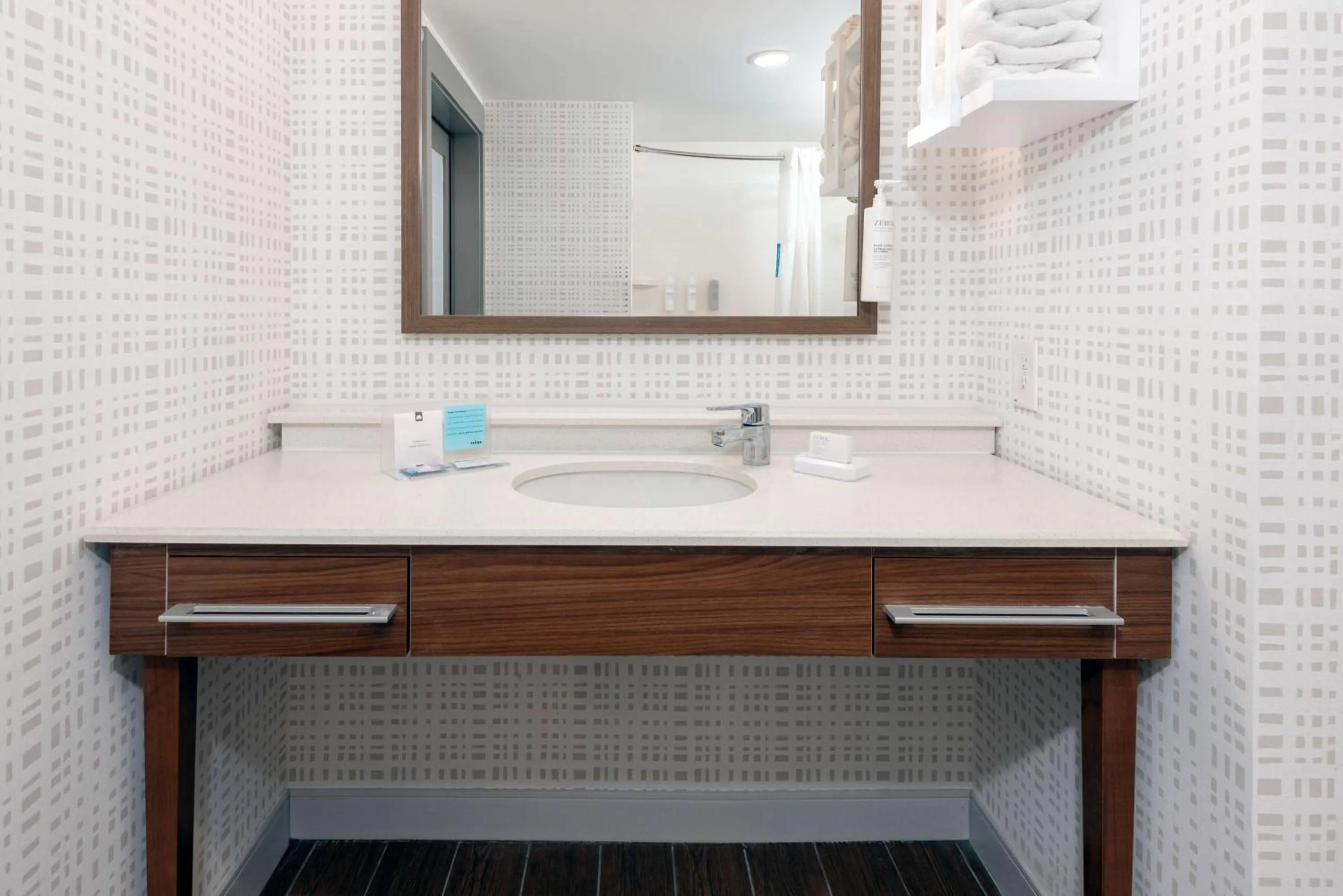 Bathroom in Hampton Inn and Suites Clearwater Beach