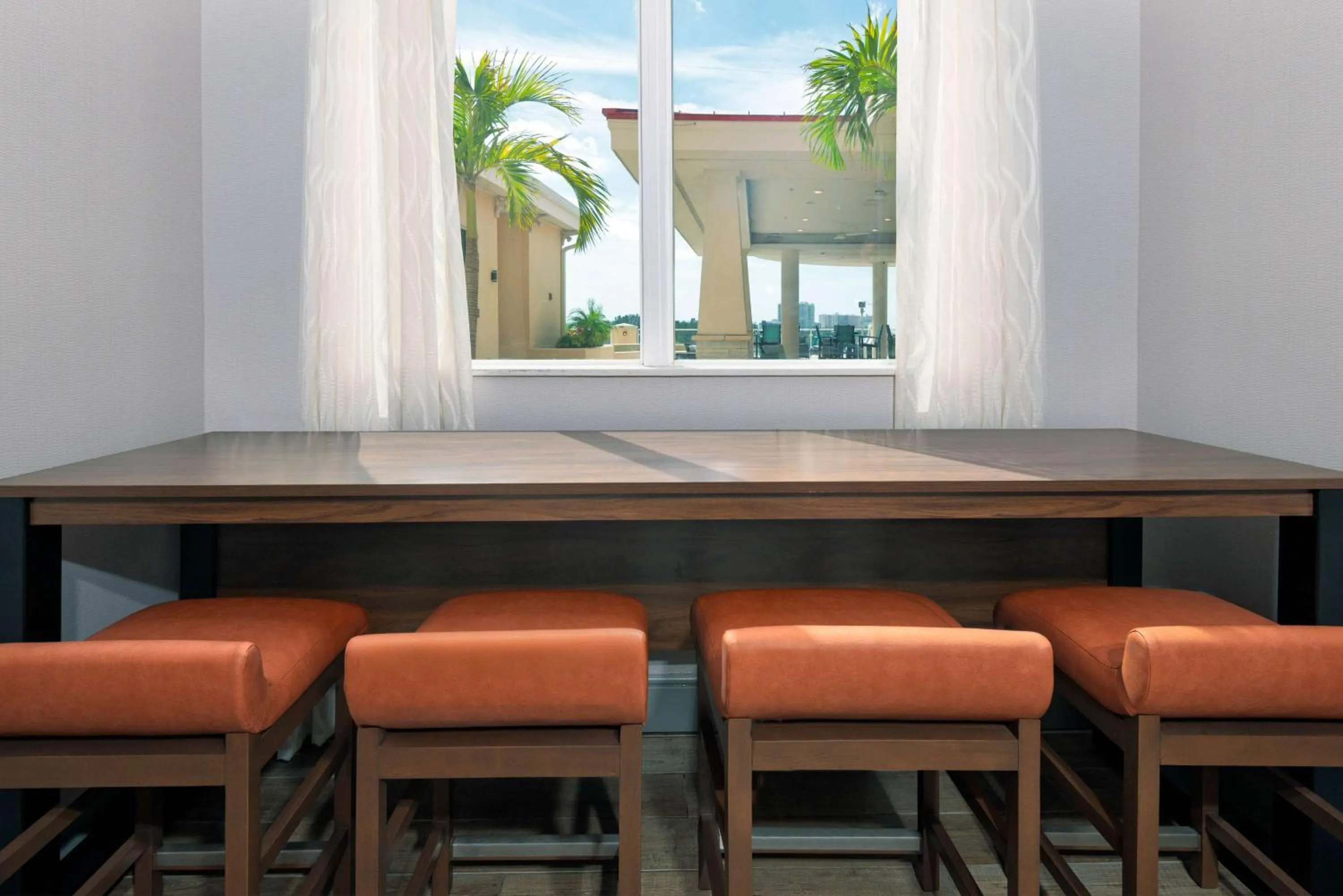 Lobby or reception in Hampton Inn and Suites Clearwater Beach