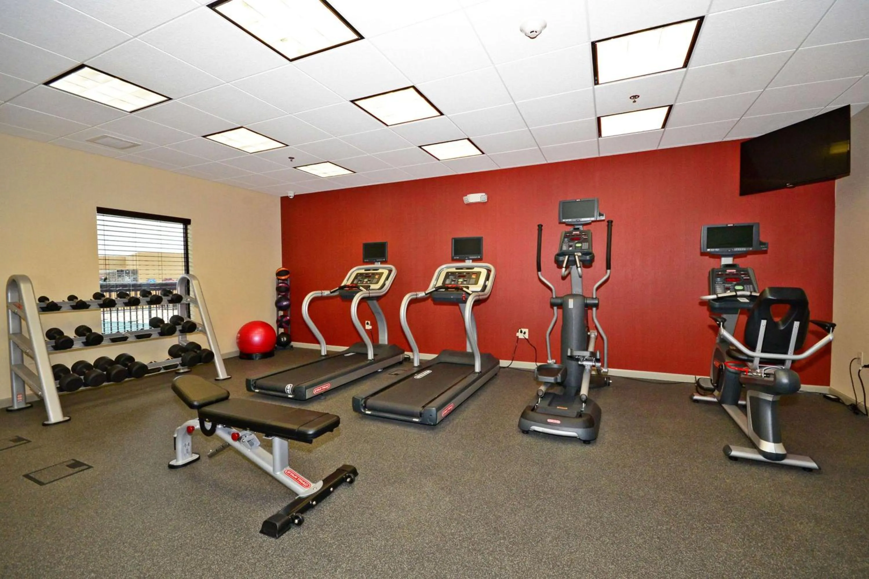 Fitness centre/facilities in Hampton Inn Pulaski, TN