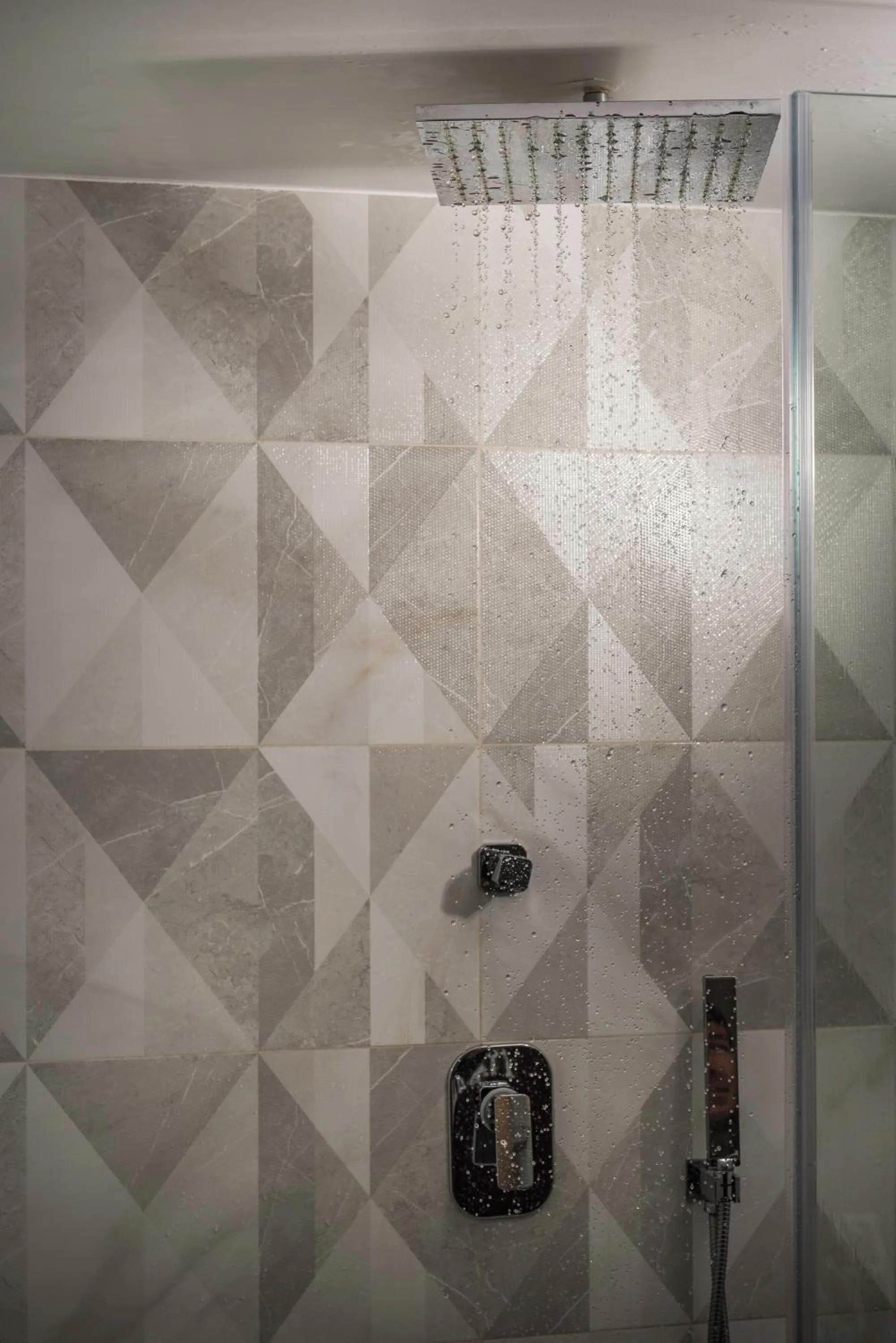 Shower in Residenza Vranas Boutique Hotel