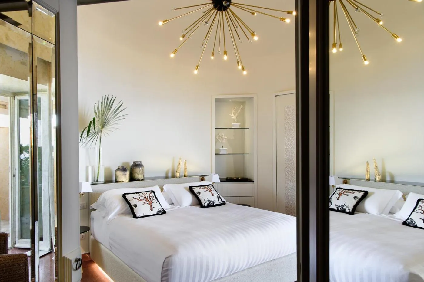 Bedroom, Bed in Villa Marina Capri