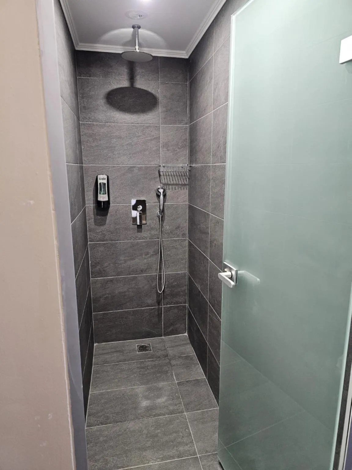 Shower in The Santo George Beach Resort