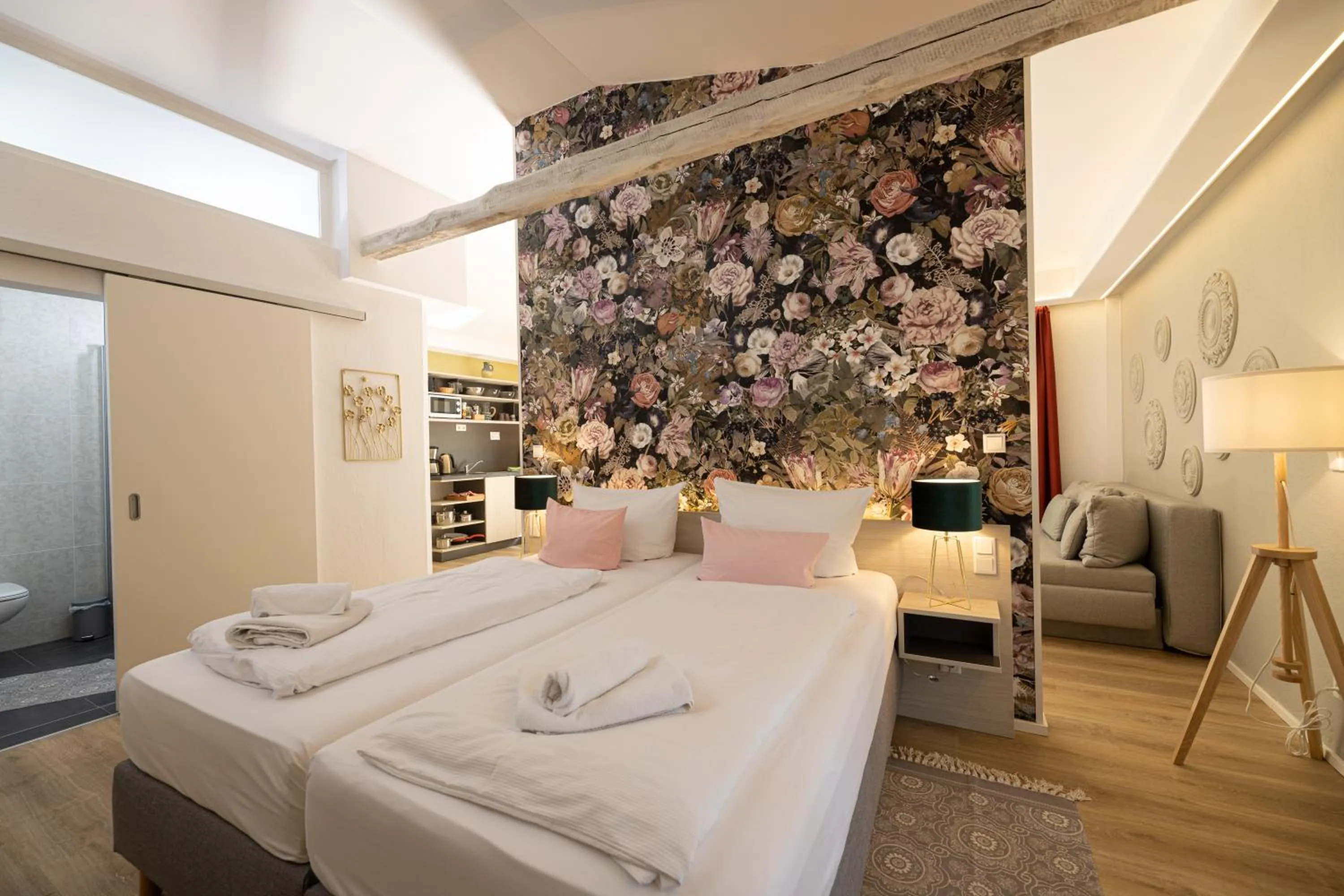 Little Suite Apartments
