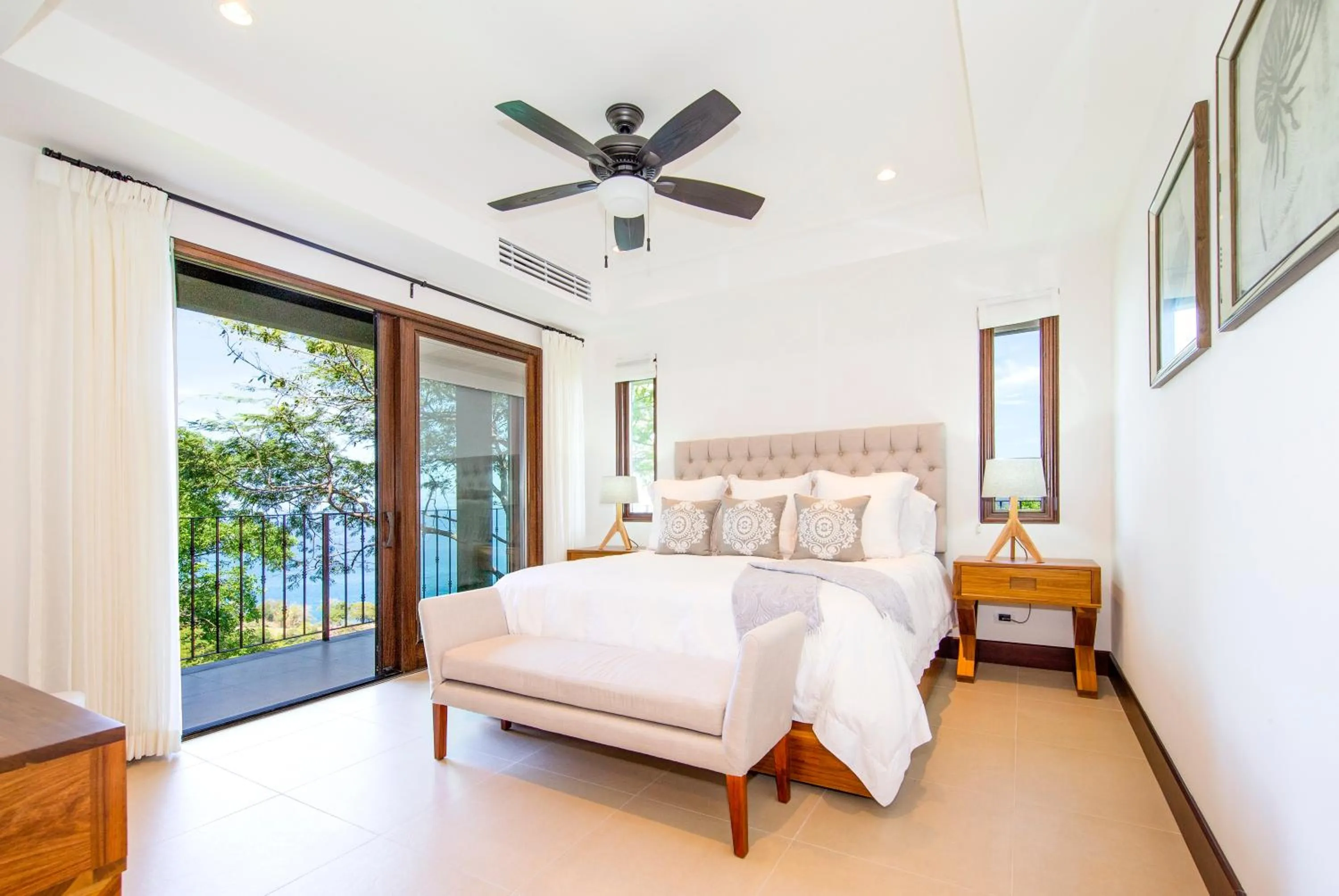 Bedroom, Bed in 360 Splendor Del Pacifico Residences
