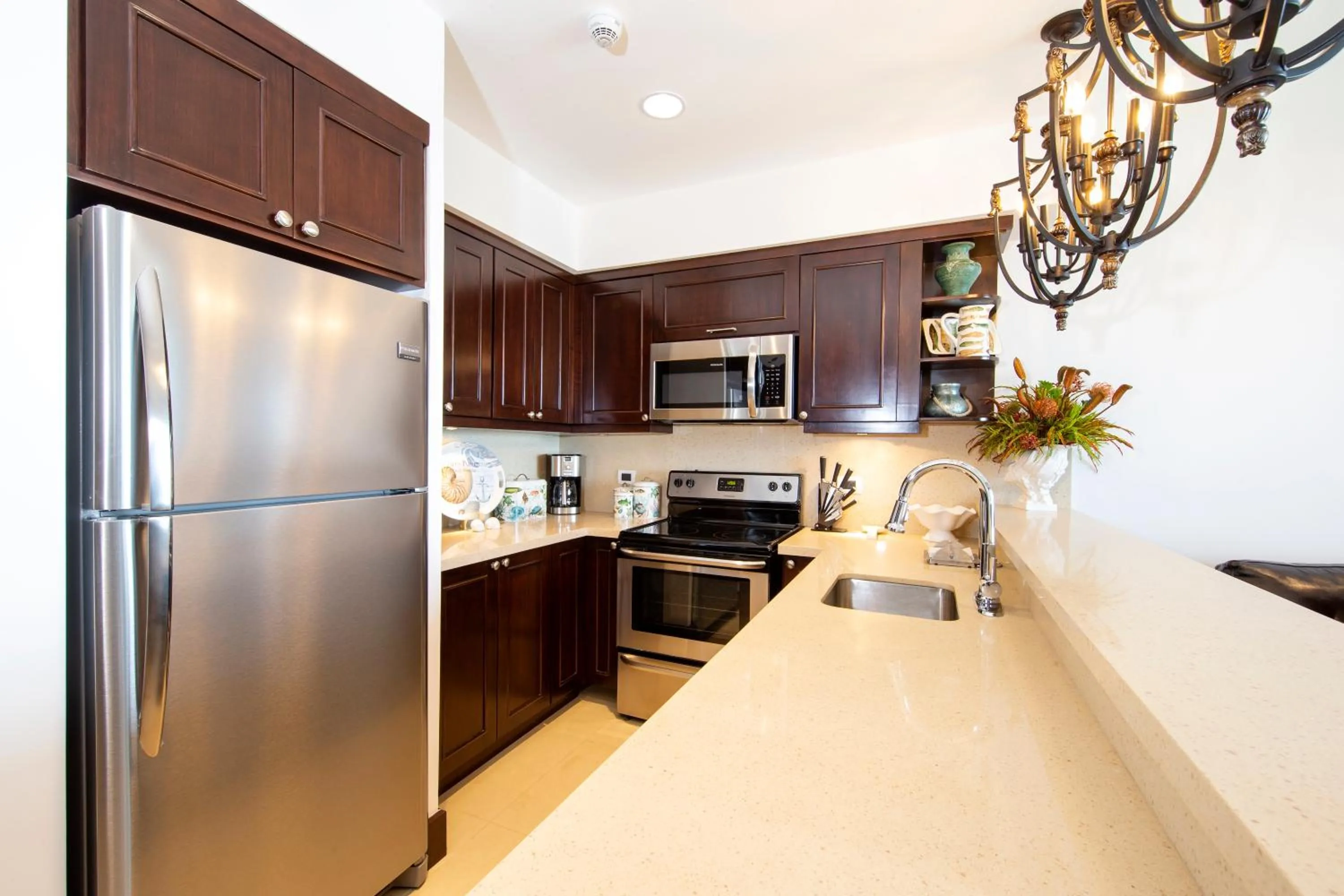 Kitchen or kitchenette in 360 Splendor Del Pacifico Residences