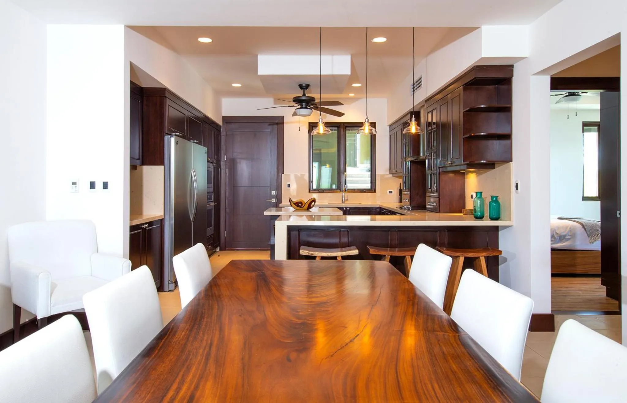 Kitchen or kitchenette in 360 Splendor Del Pacifico Residences