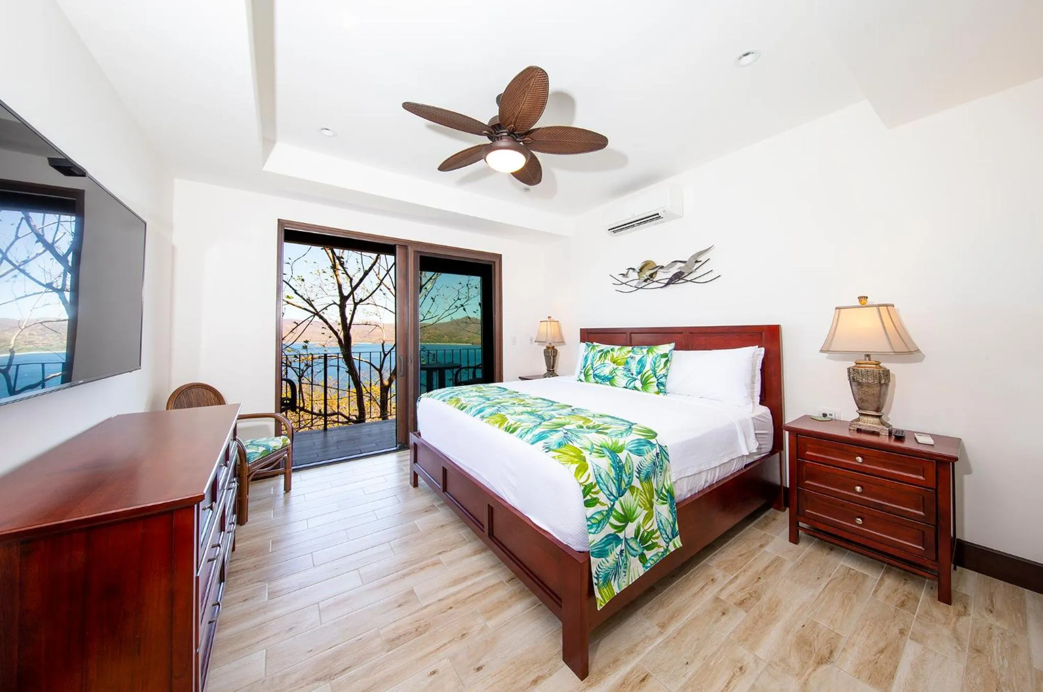 Bedroom, Bed in 360 Splendor Del Pacifico Residences