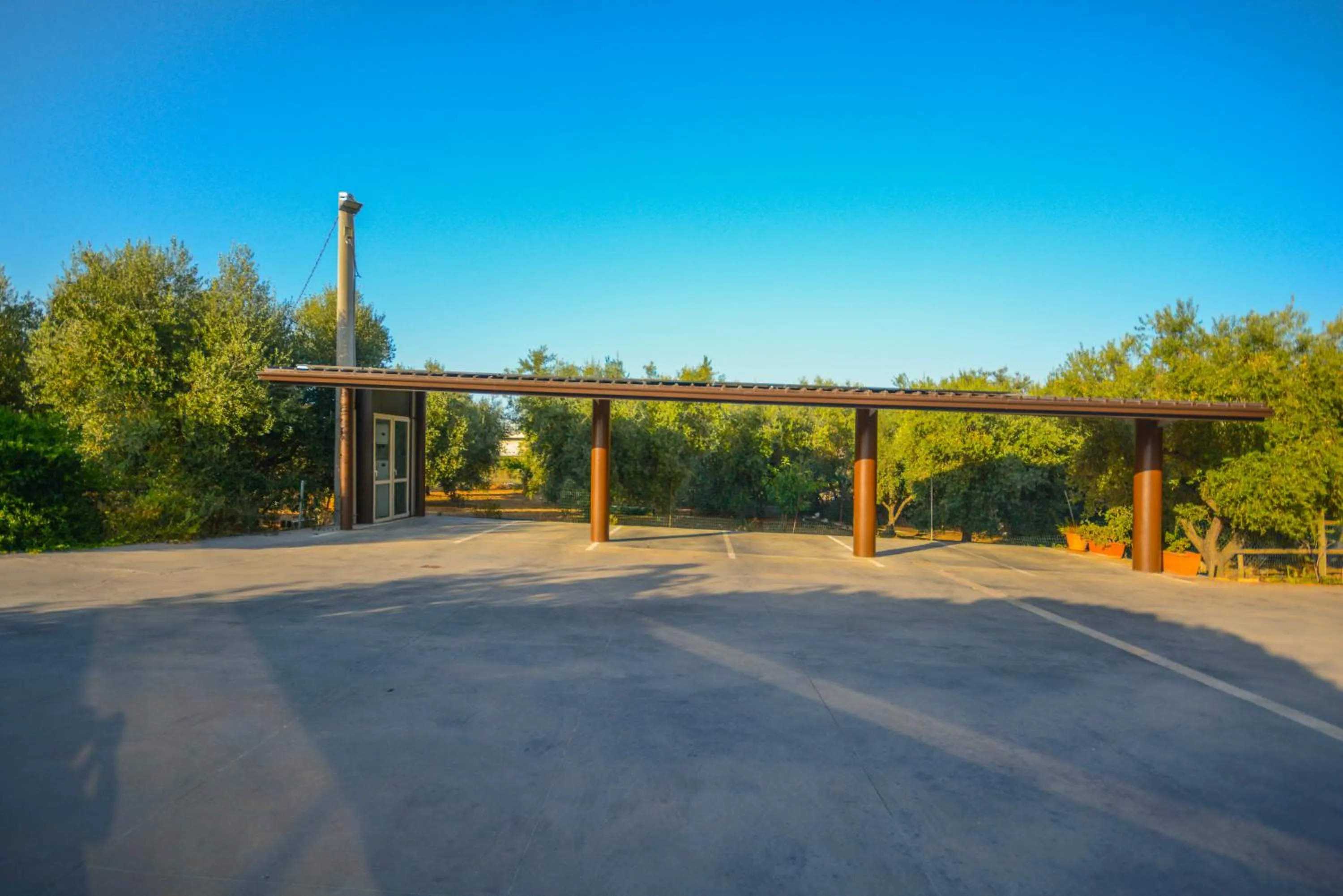 Parking in Il Gallo Con Gli Stivali