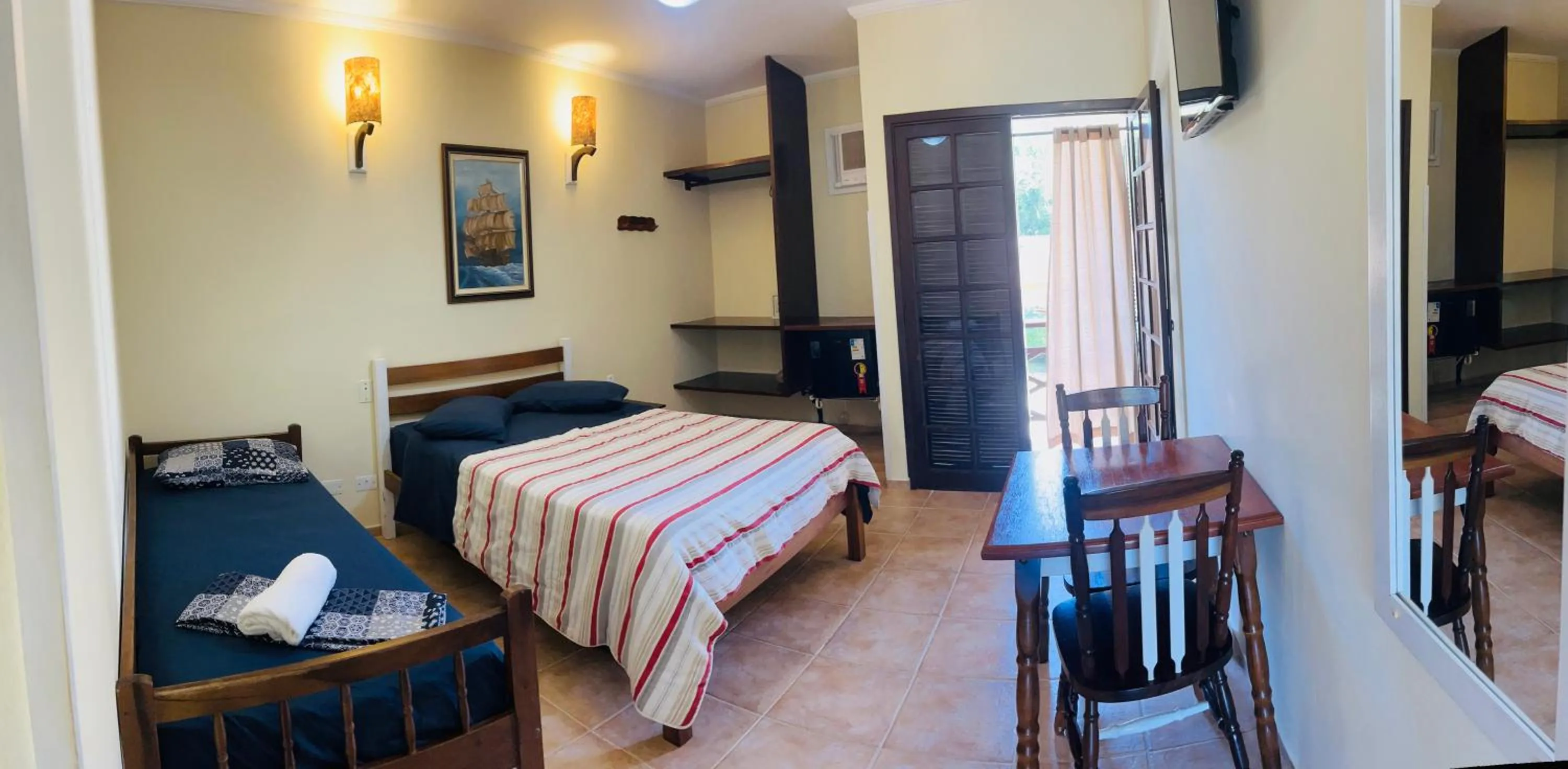 Photo of the whole room, Bed in Pauba Praia Hotel