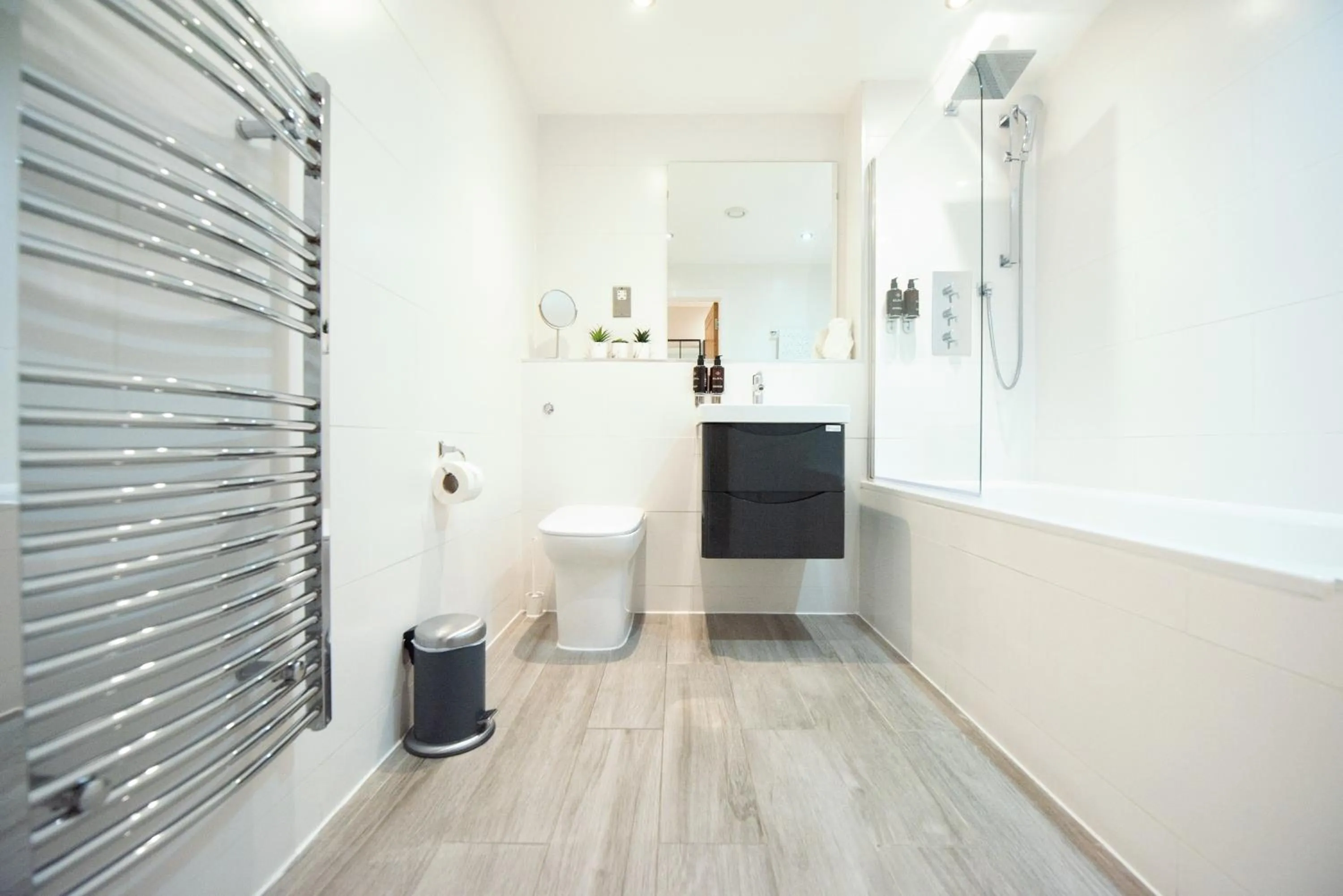 Bathroom in Malthouse Court