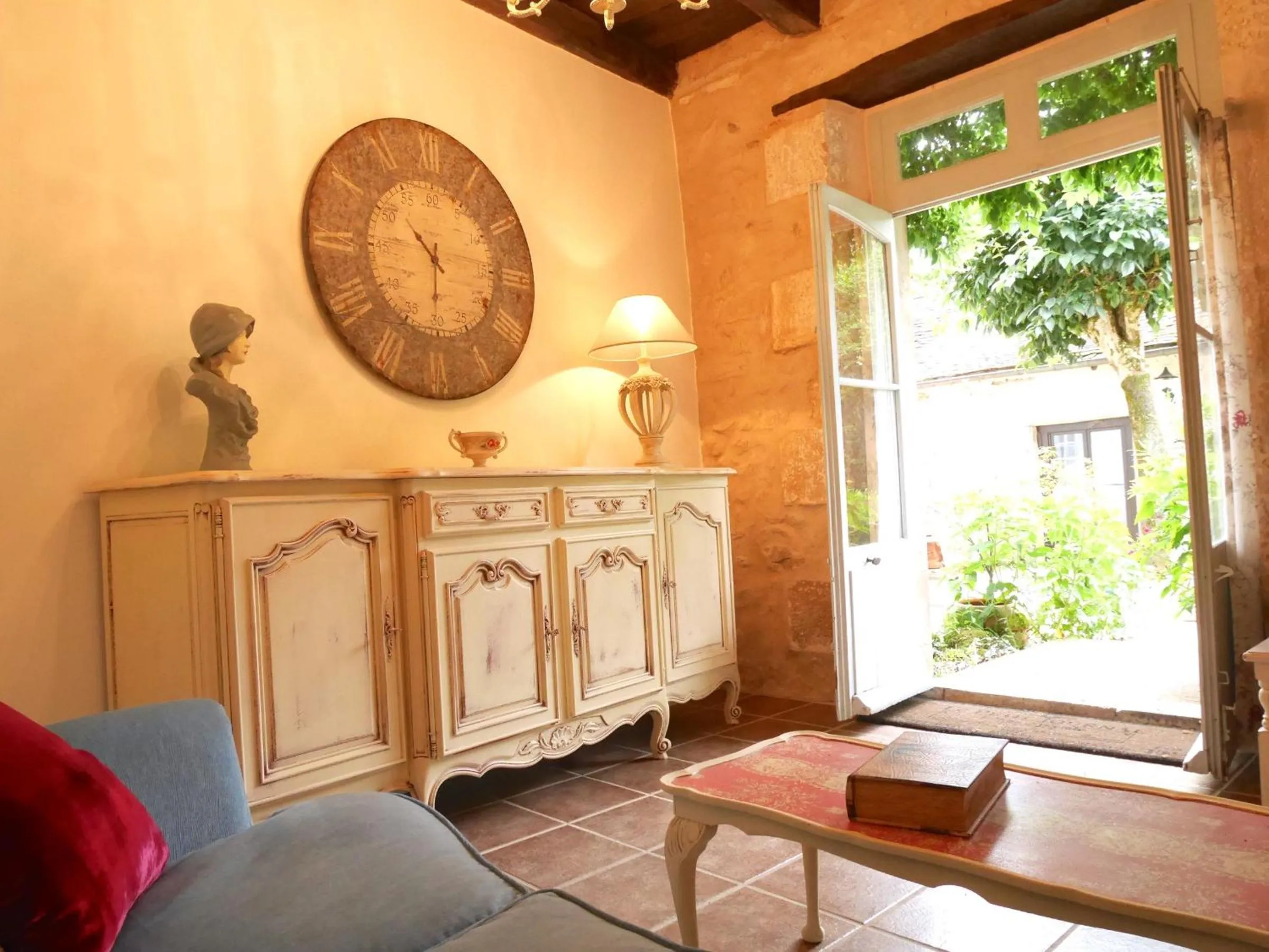 Decorative detail in L'Arbre D'Ange