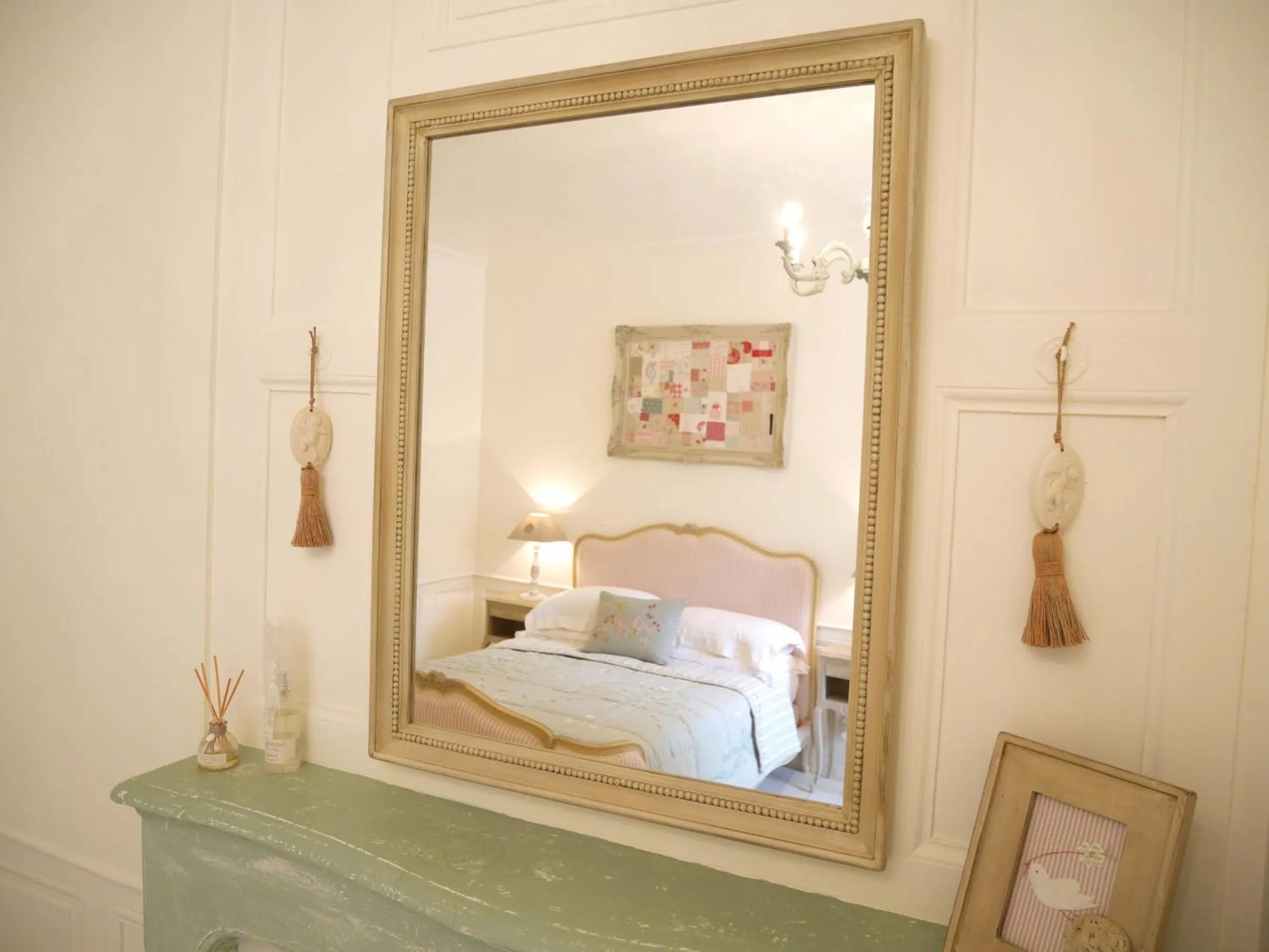 Decorative detail in L'Arbre D'Ange