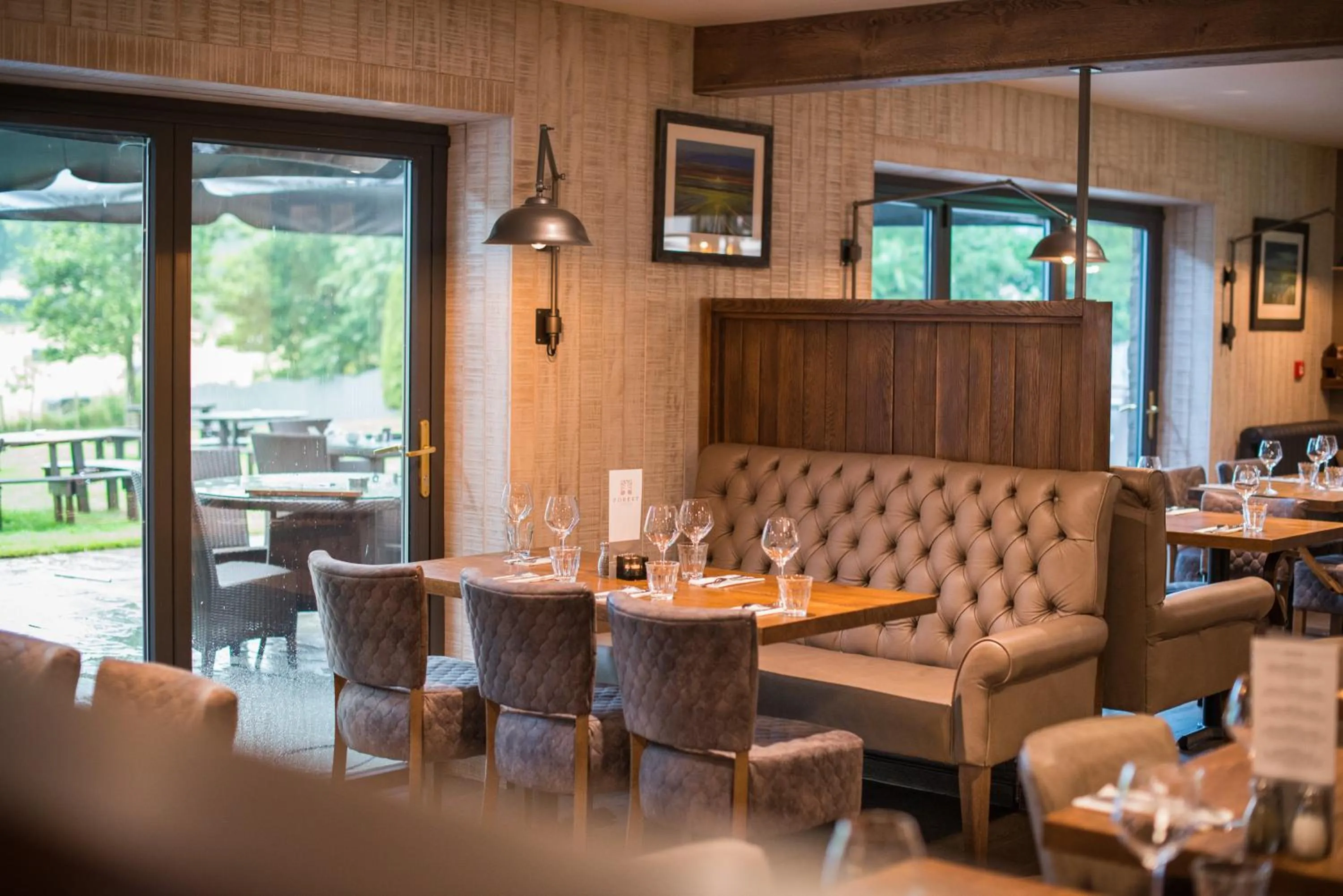 Restaurant/places to eat in Forest