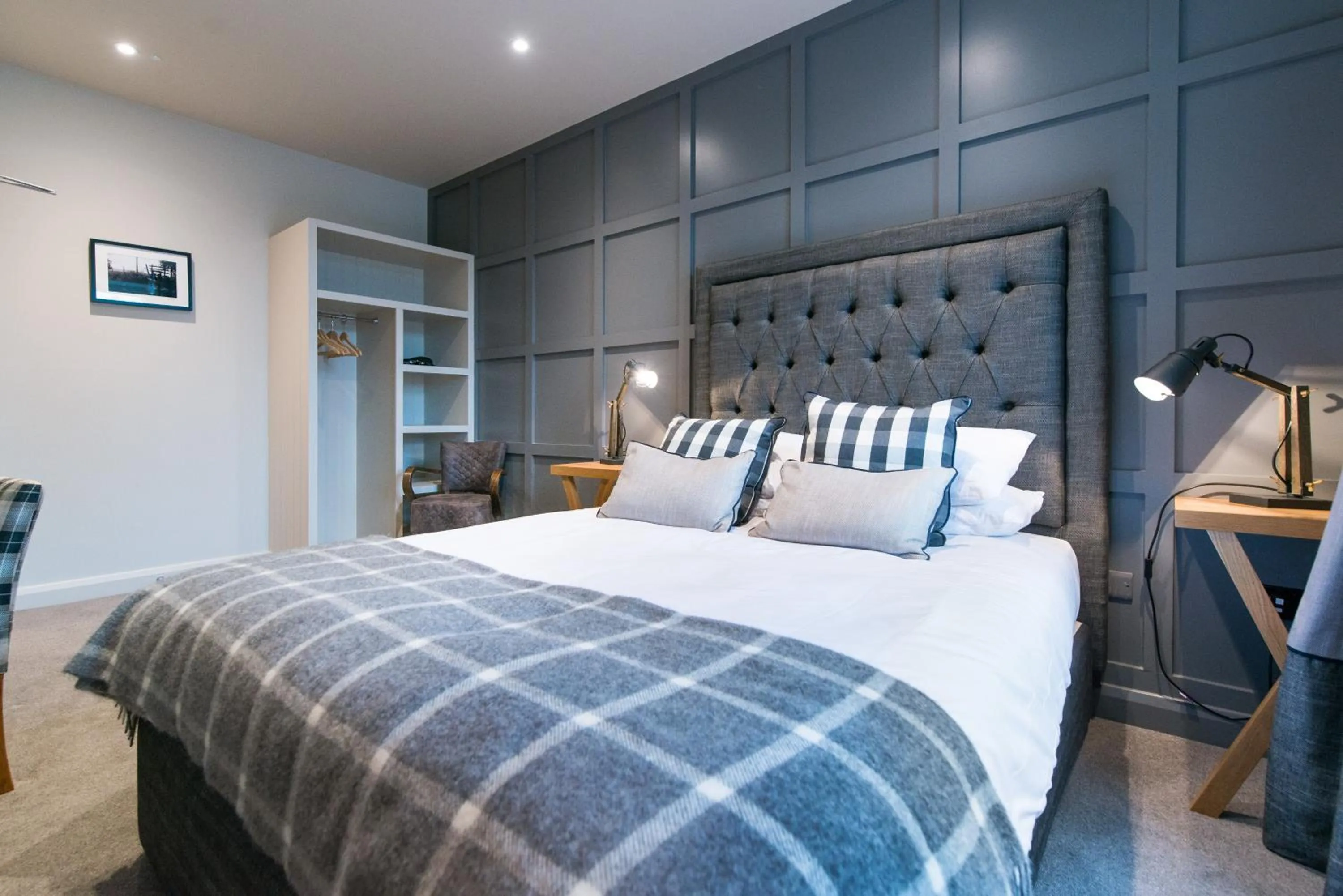 Photo of the whole room, Bed in Forest