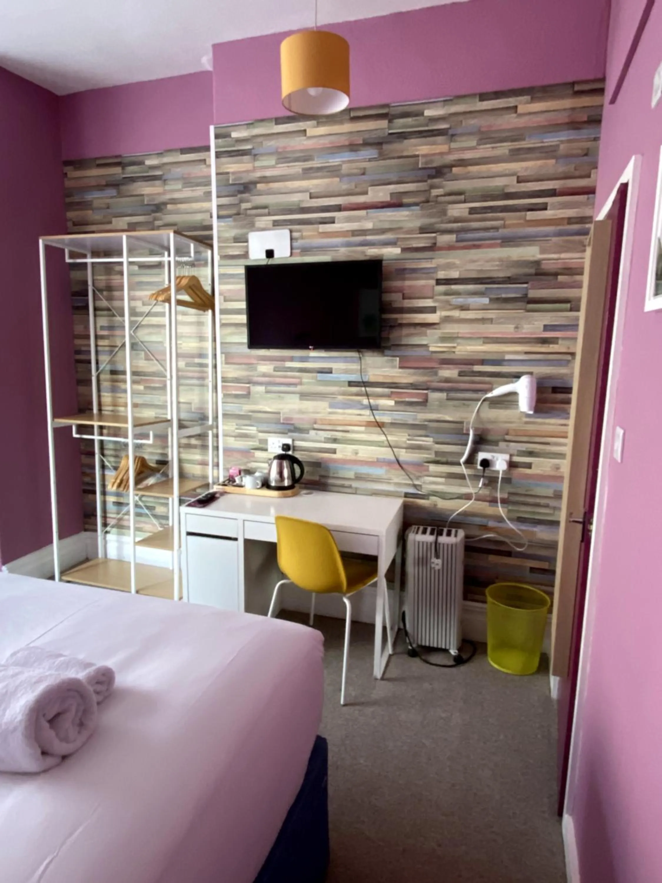 TV and multimedia, Bed in WiseStay