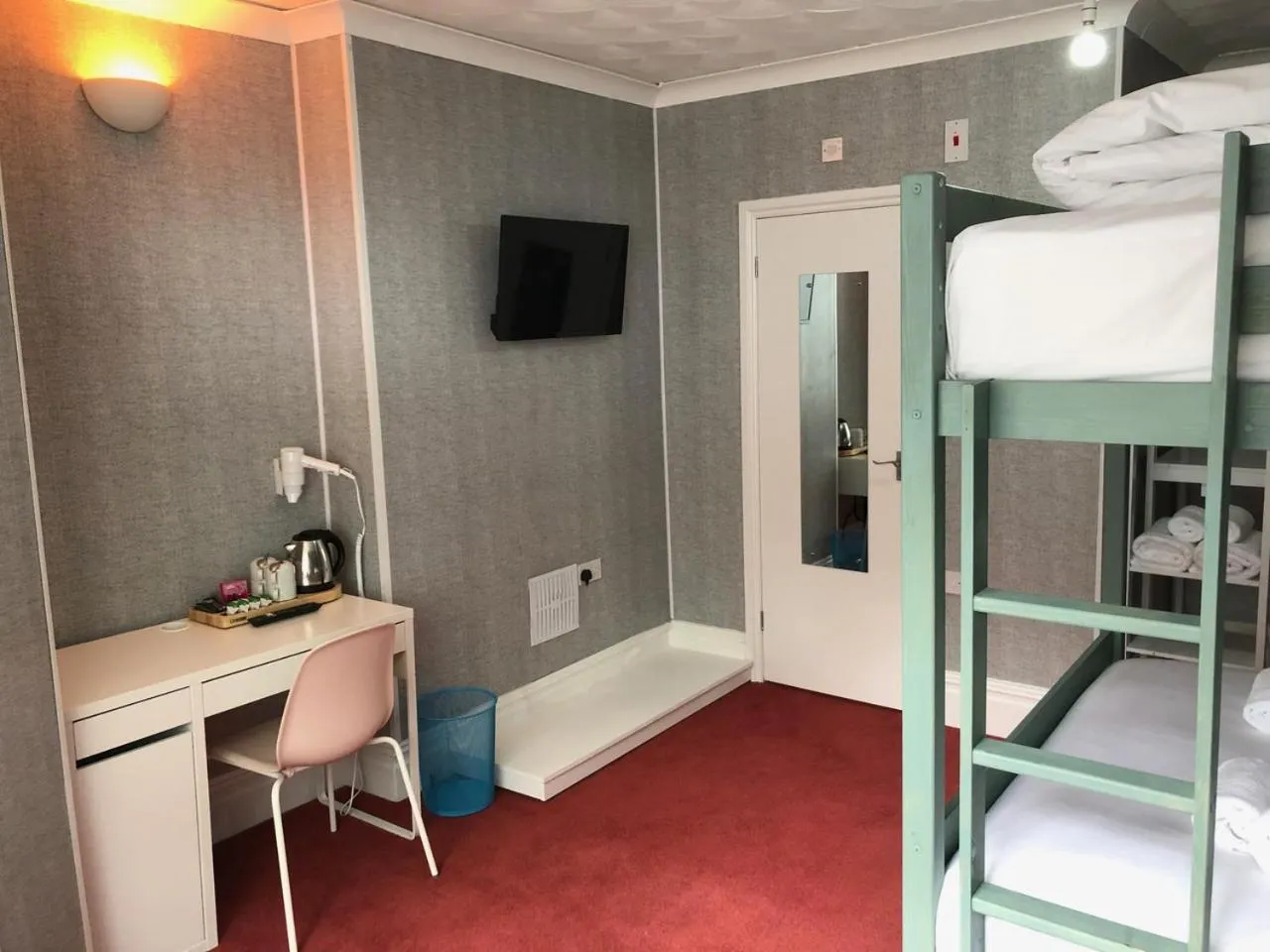 bunk bed, Bed in WiseStay