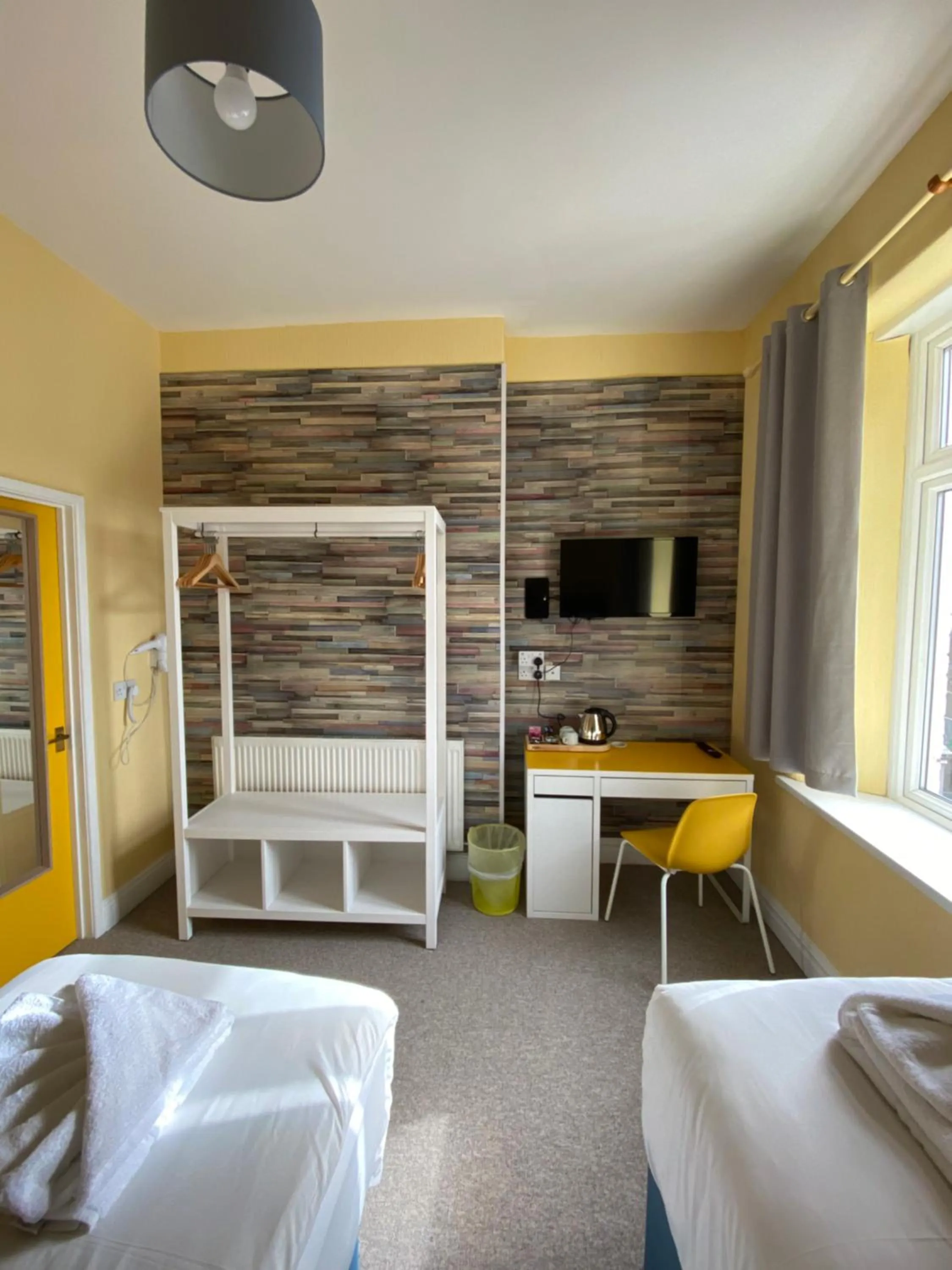 TV and multimedia, Bed in WiseStay