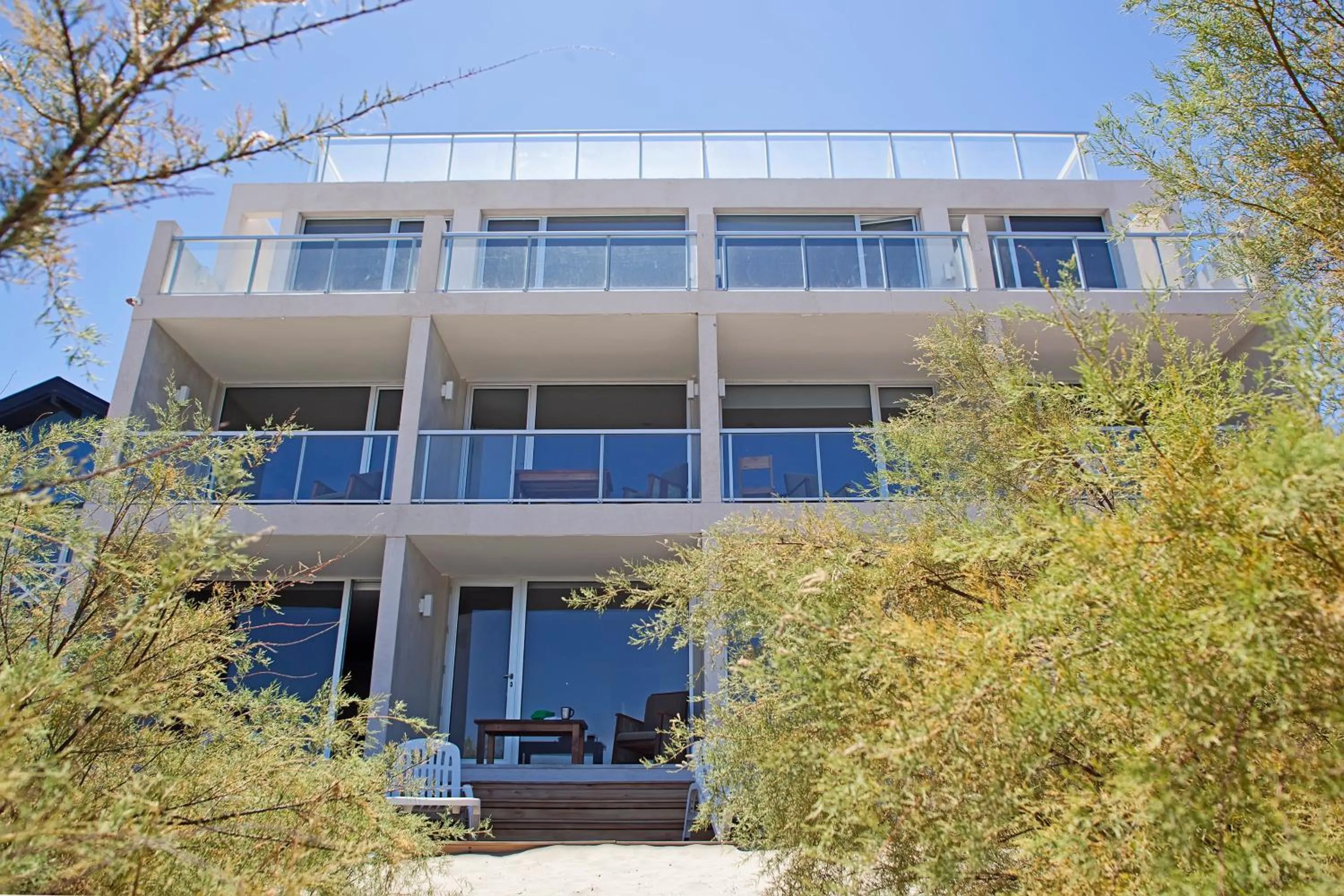 Facade/entrance in Rayentray Océano