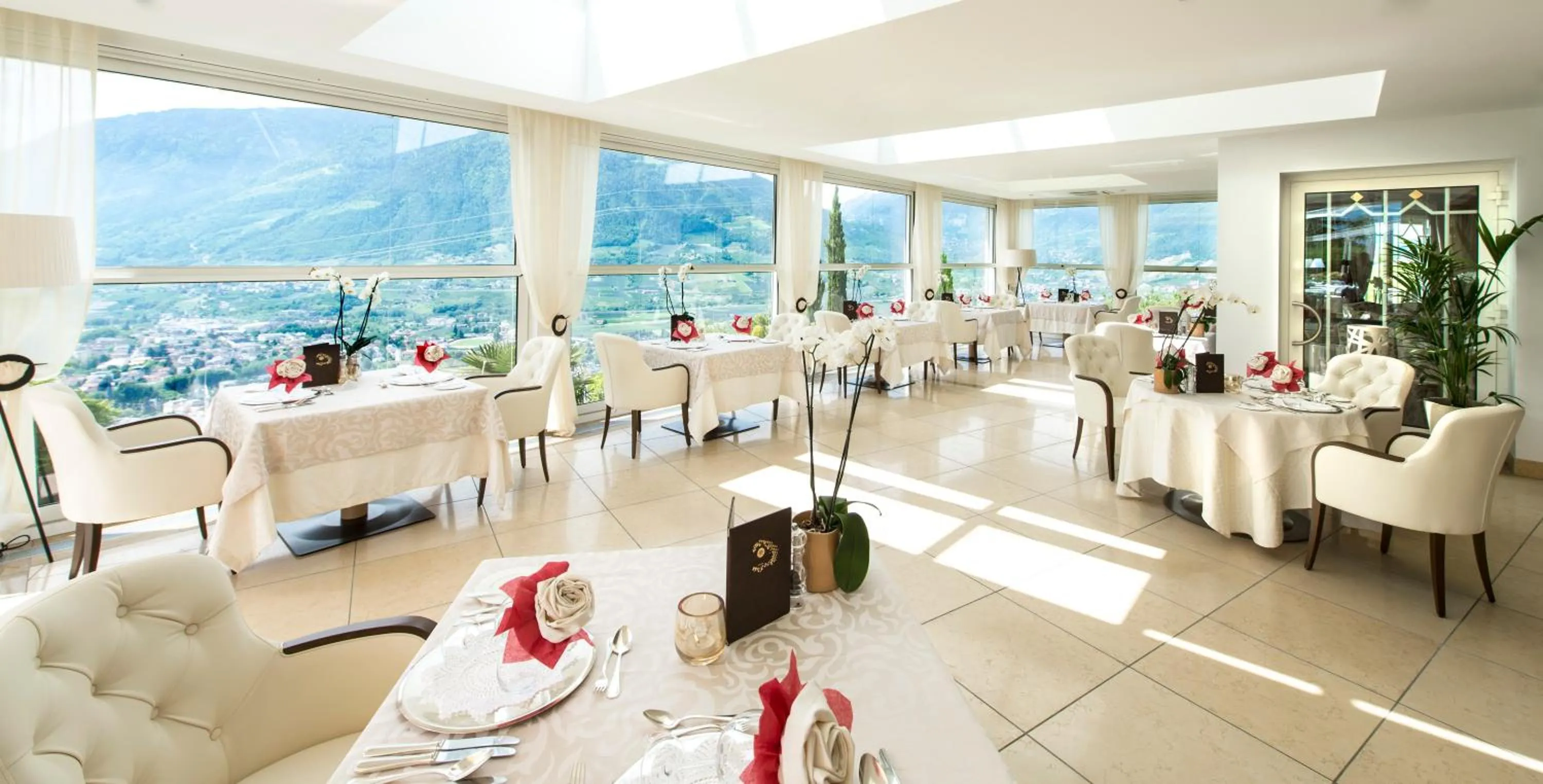 Restaurant/places to eat in Hotel Sonnbichl