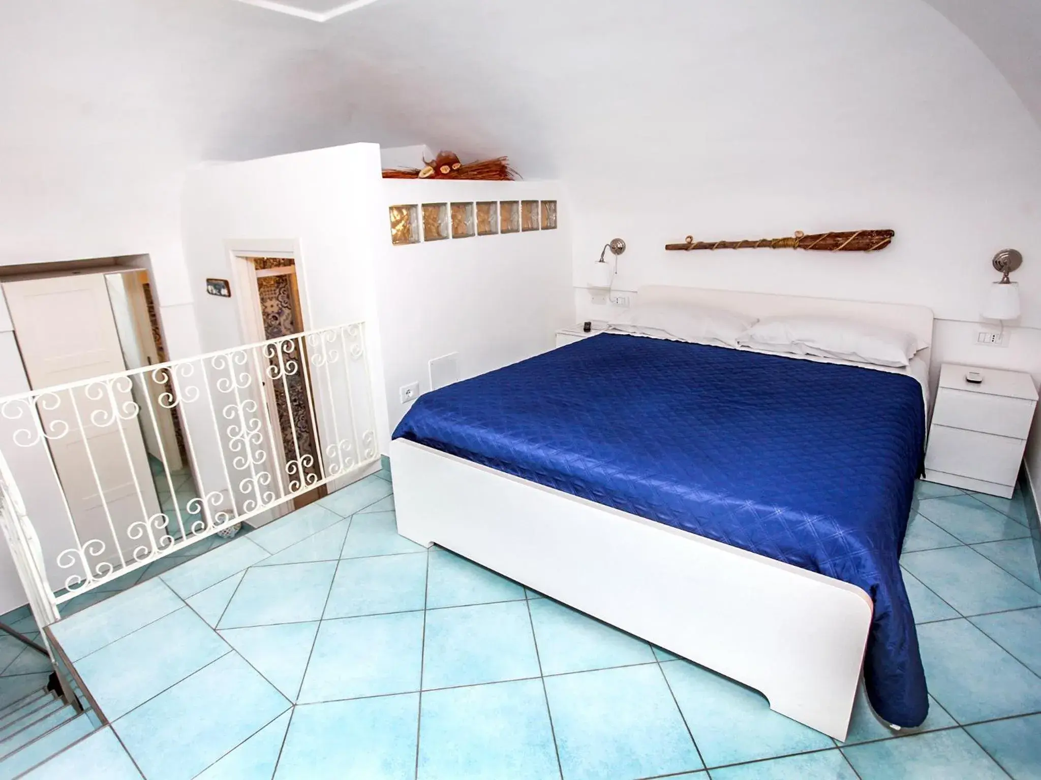 Standard Queen Room in B&B La Grotta Marina Standard Queen Room in B&B La Grotta Marina