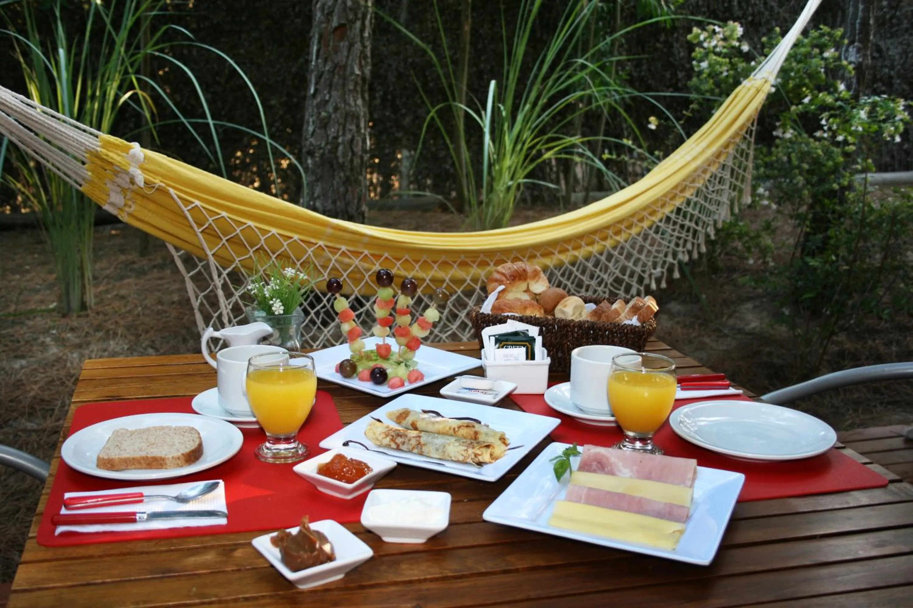 Coffee/tea facilities in Kaia Apart y Spa