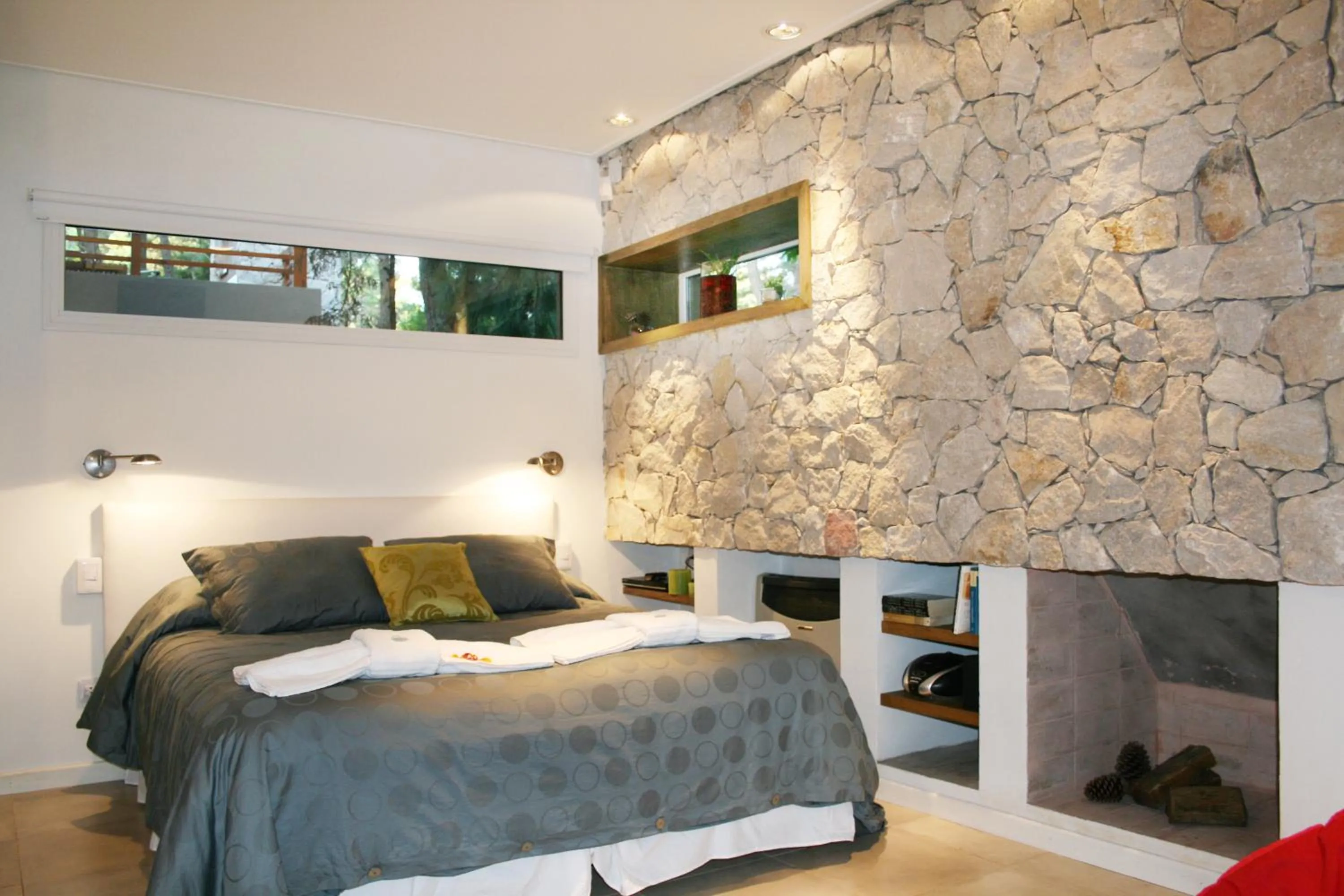Bedroom, Bed in Kaia Apart y Spa