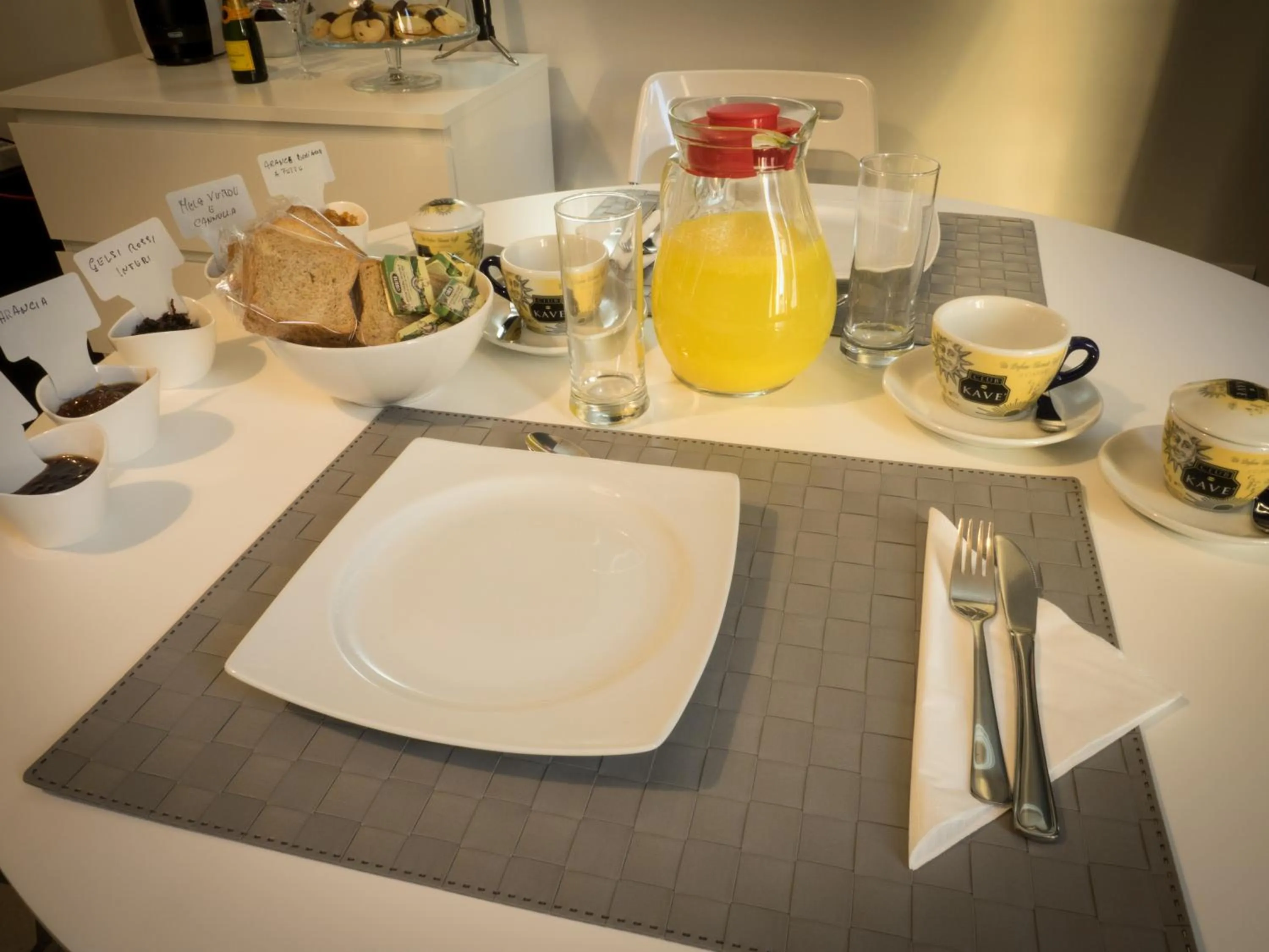 Breakfast in Ajde rooms & breakfast