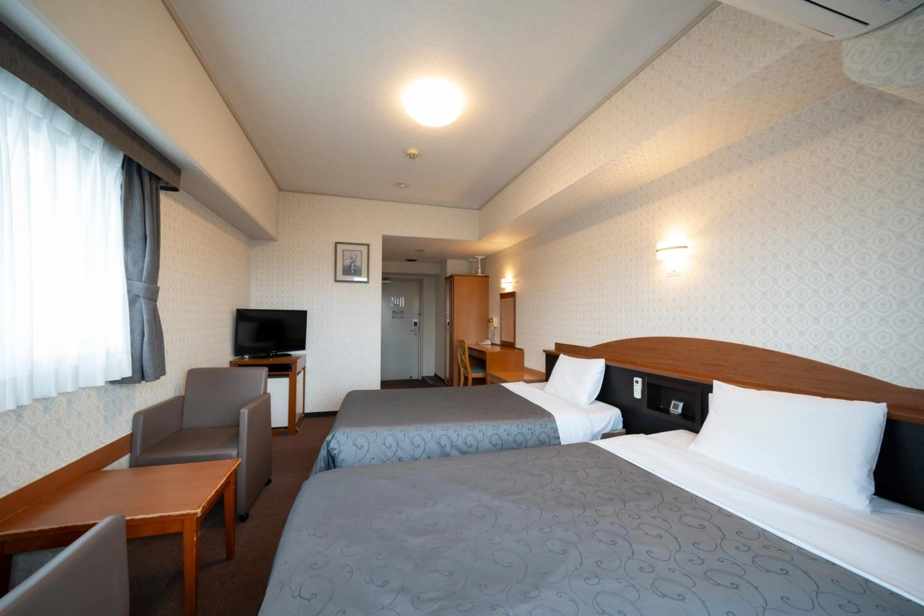 Bedroom, Bed in Castle Inn Komaki