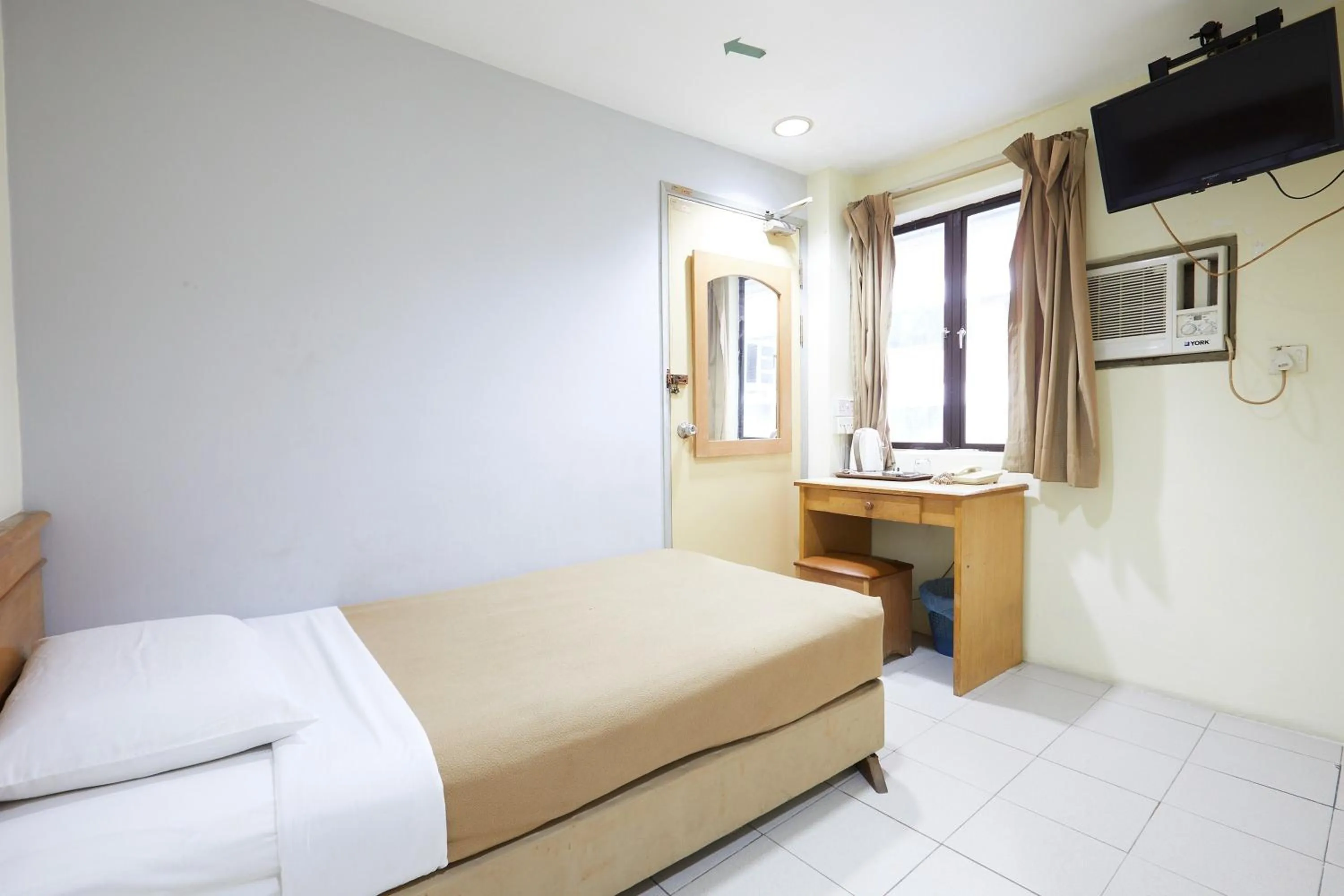 Bed in Tang City Hotel, Petaling Street, Merdeka PNB 118 Tower