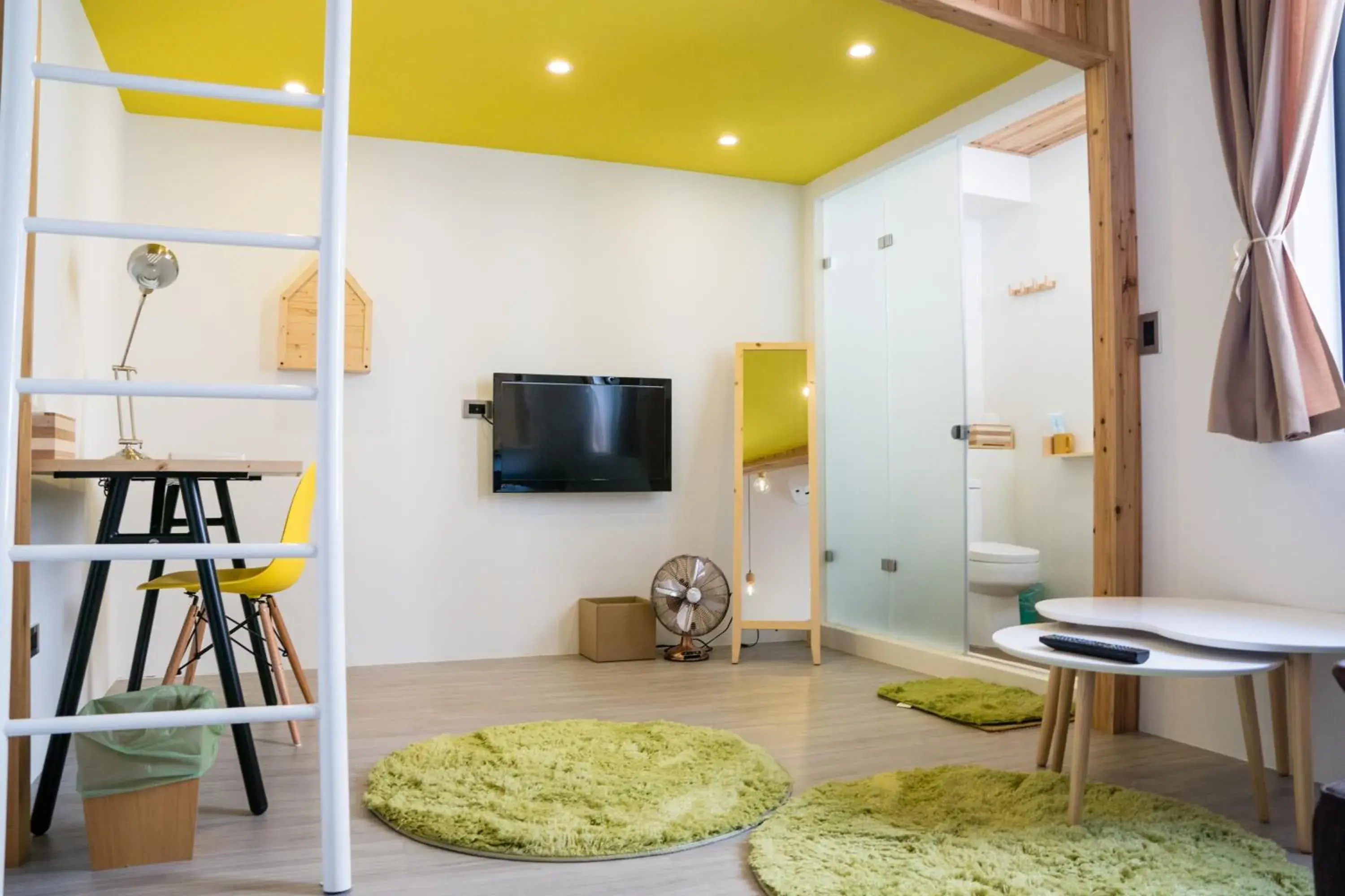 Property building in Loft Wo Design Inn Property building in Loft Wo Design Inn