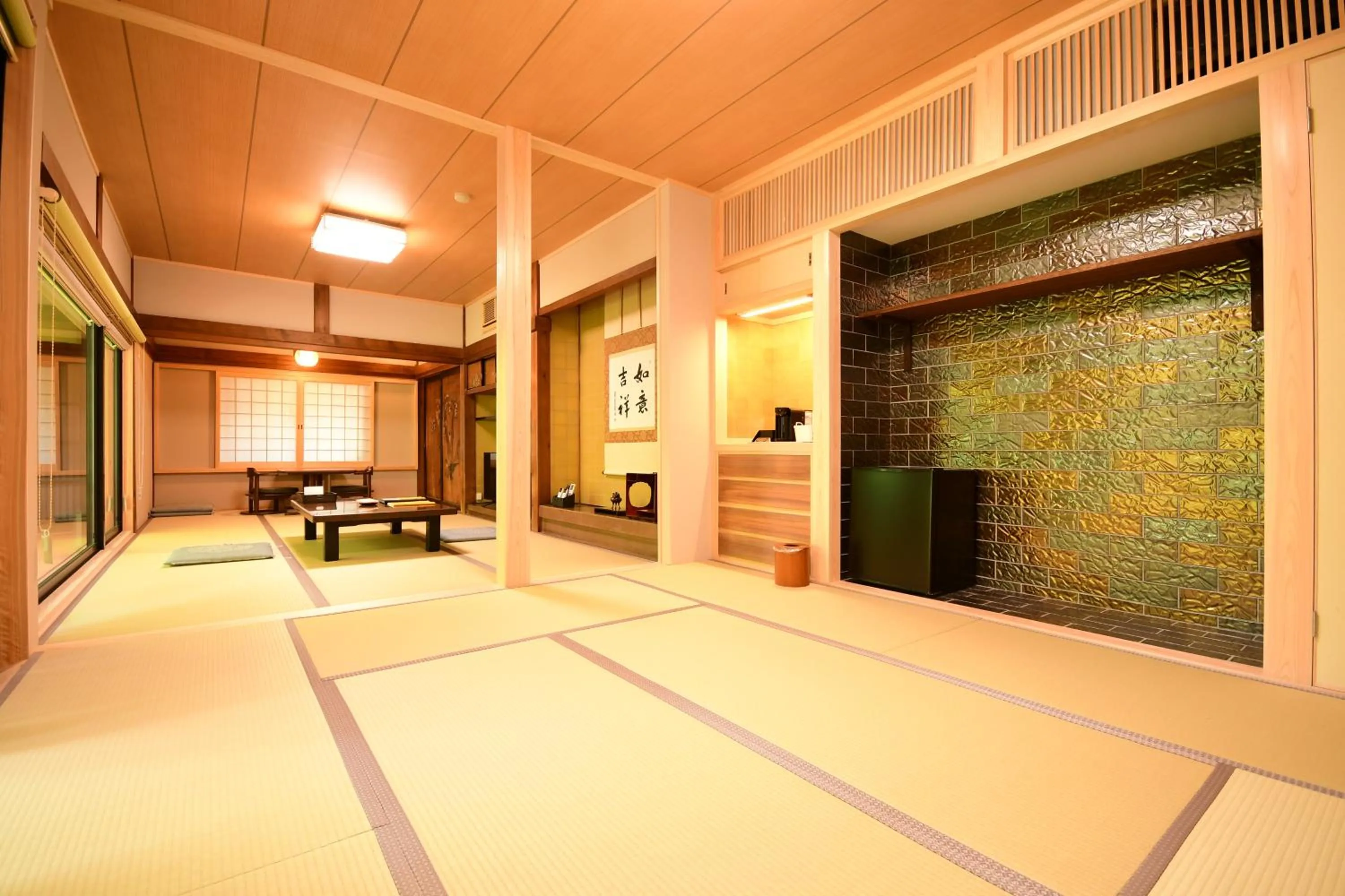 Photo of the whole room in Koyasan Shukubo Jokiin
