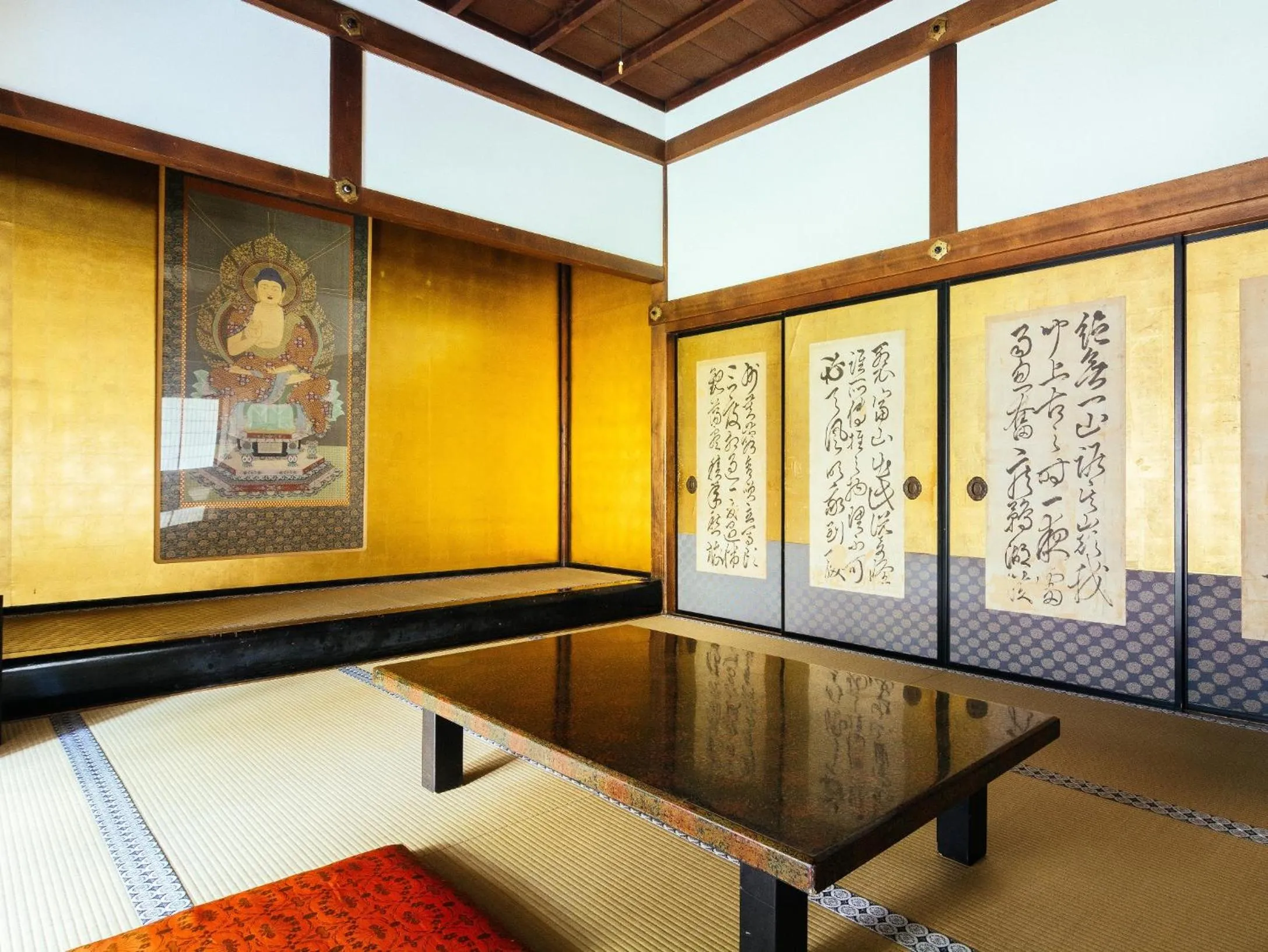 Photo of the whole room in Koyasan Shukubo Jokiin