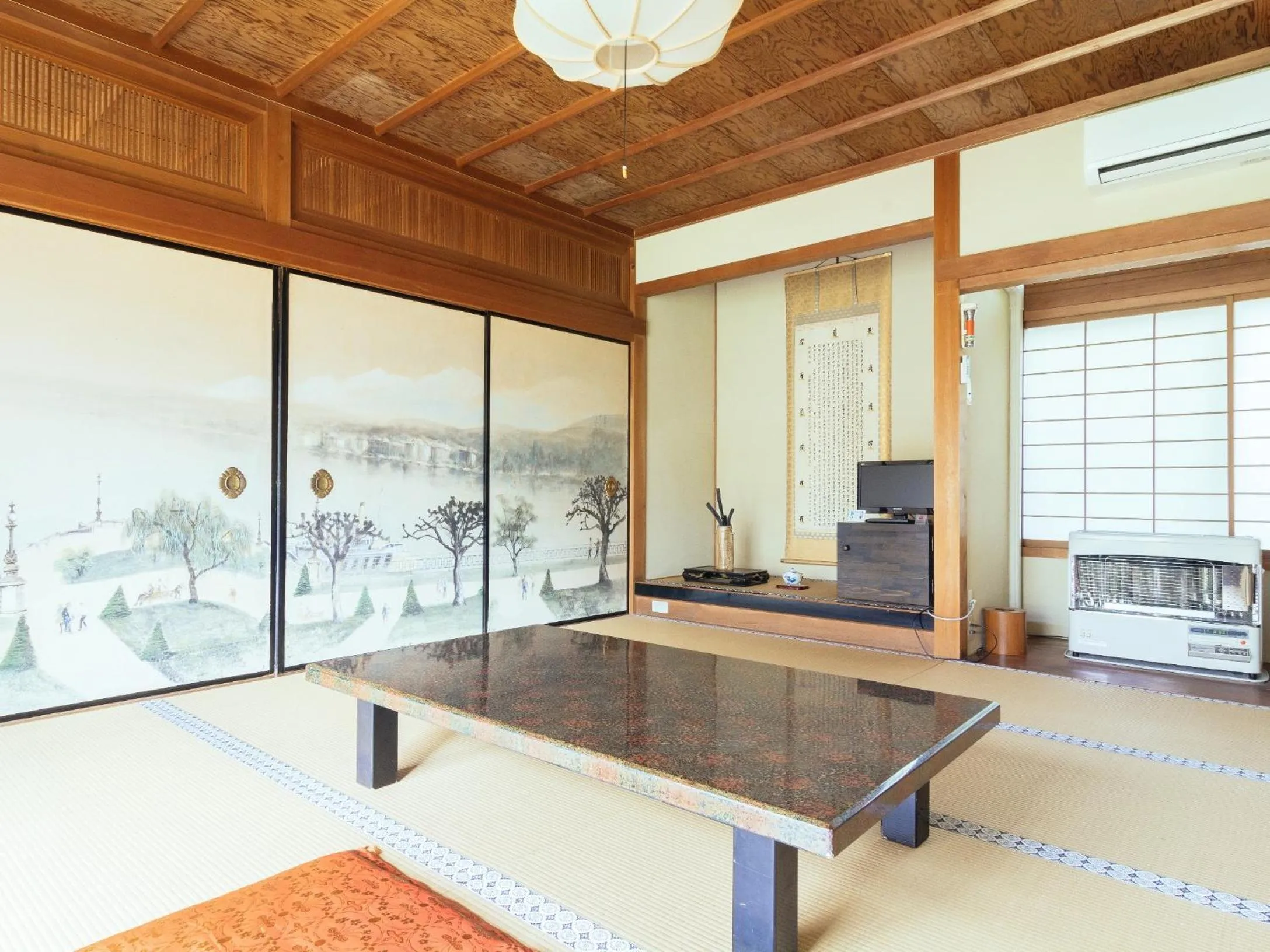 Photo of the whole room in Koyasan Shukubo Jokiin