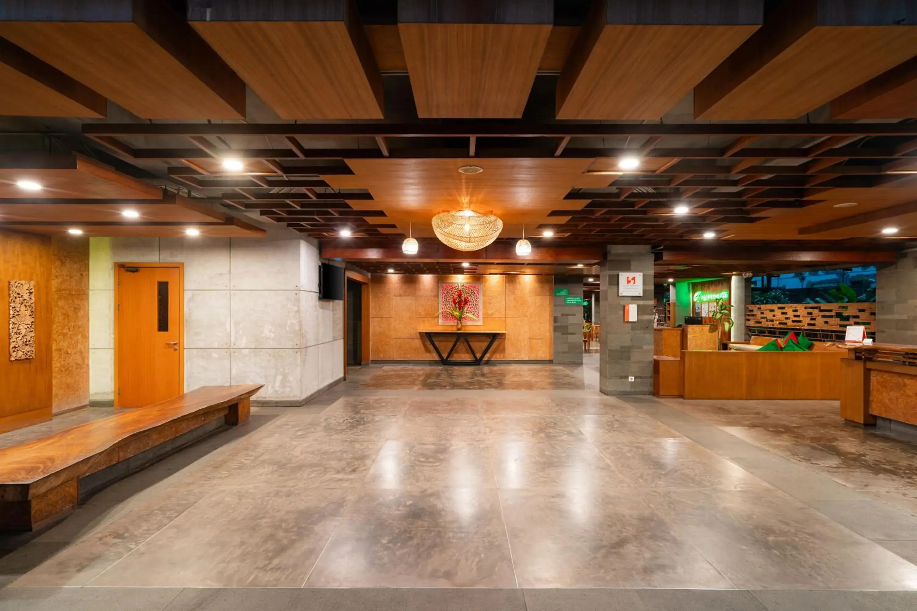 Property building in Swiss-Belexpress Kuta Legian Property building in Swiss-Belexpress Kuta Legian