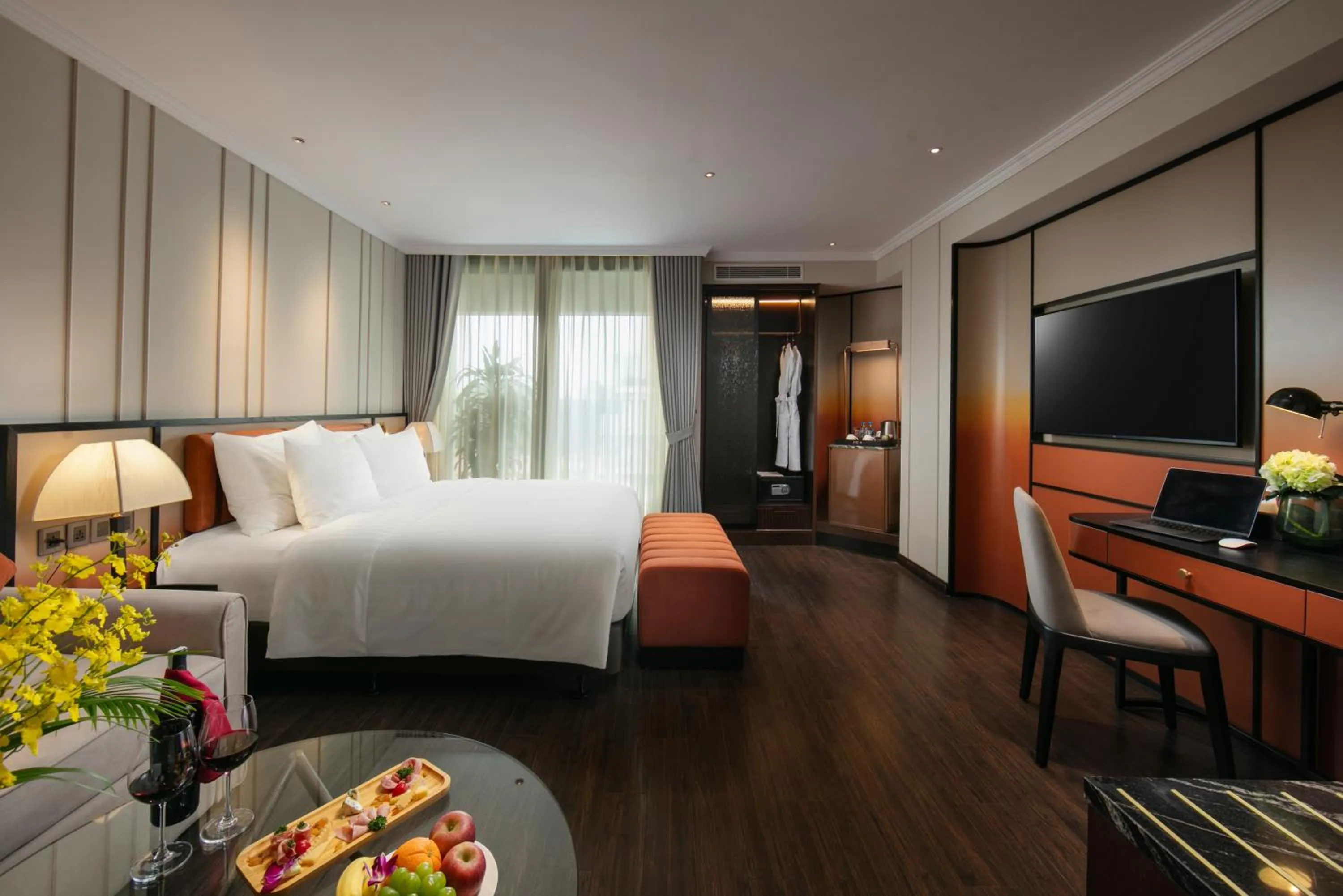 Bed in The Chi Boutique Hotel