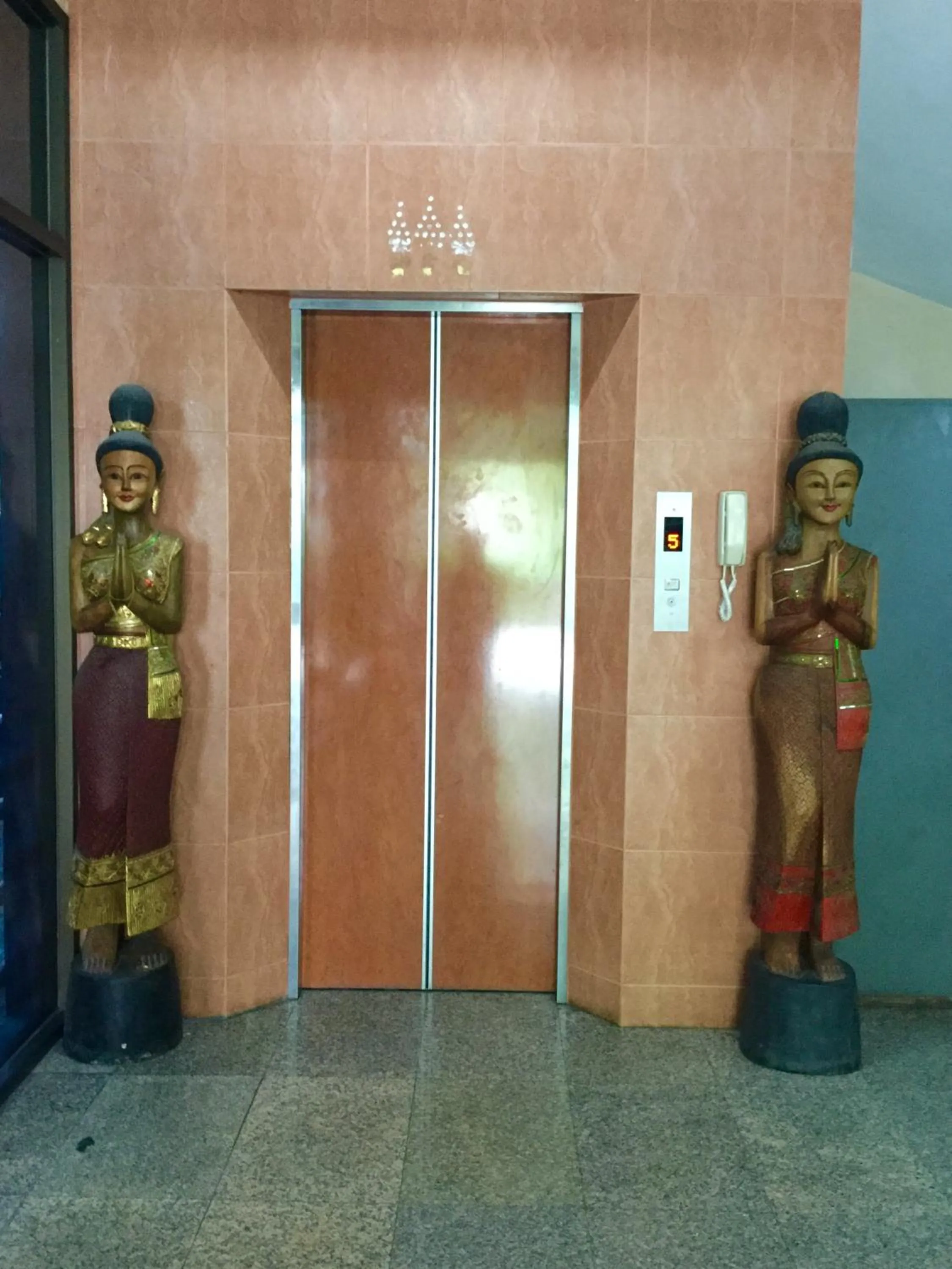 Other in Arcadia Mansion