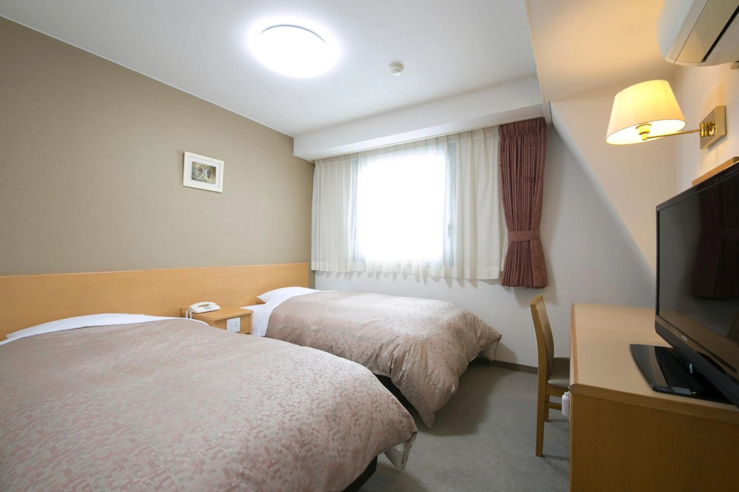 Bedroom, Bed in Yokaichi Royal Hotel