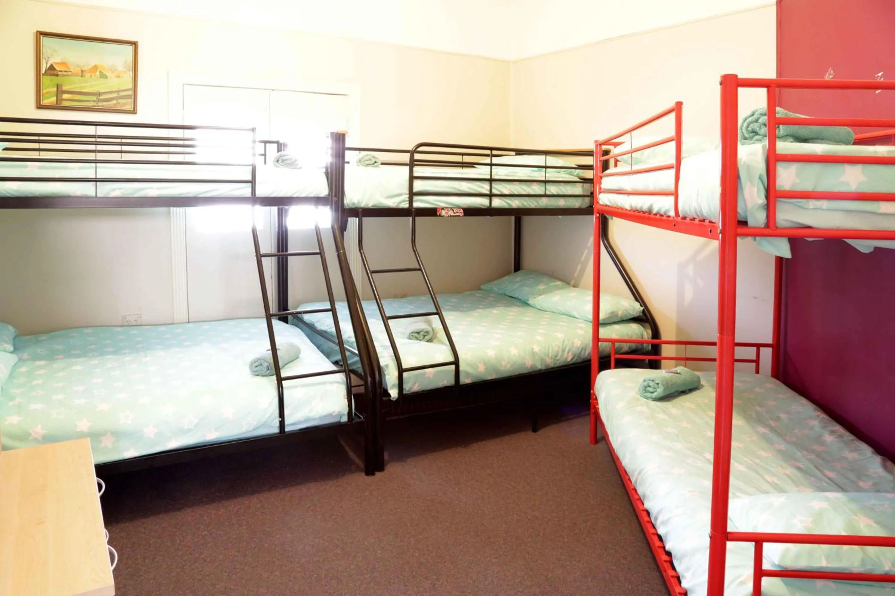 bunk bed, Bed in The Federal Hotel