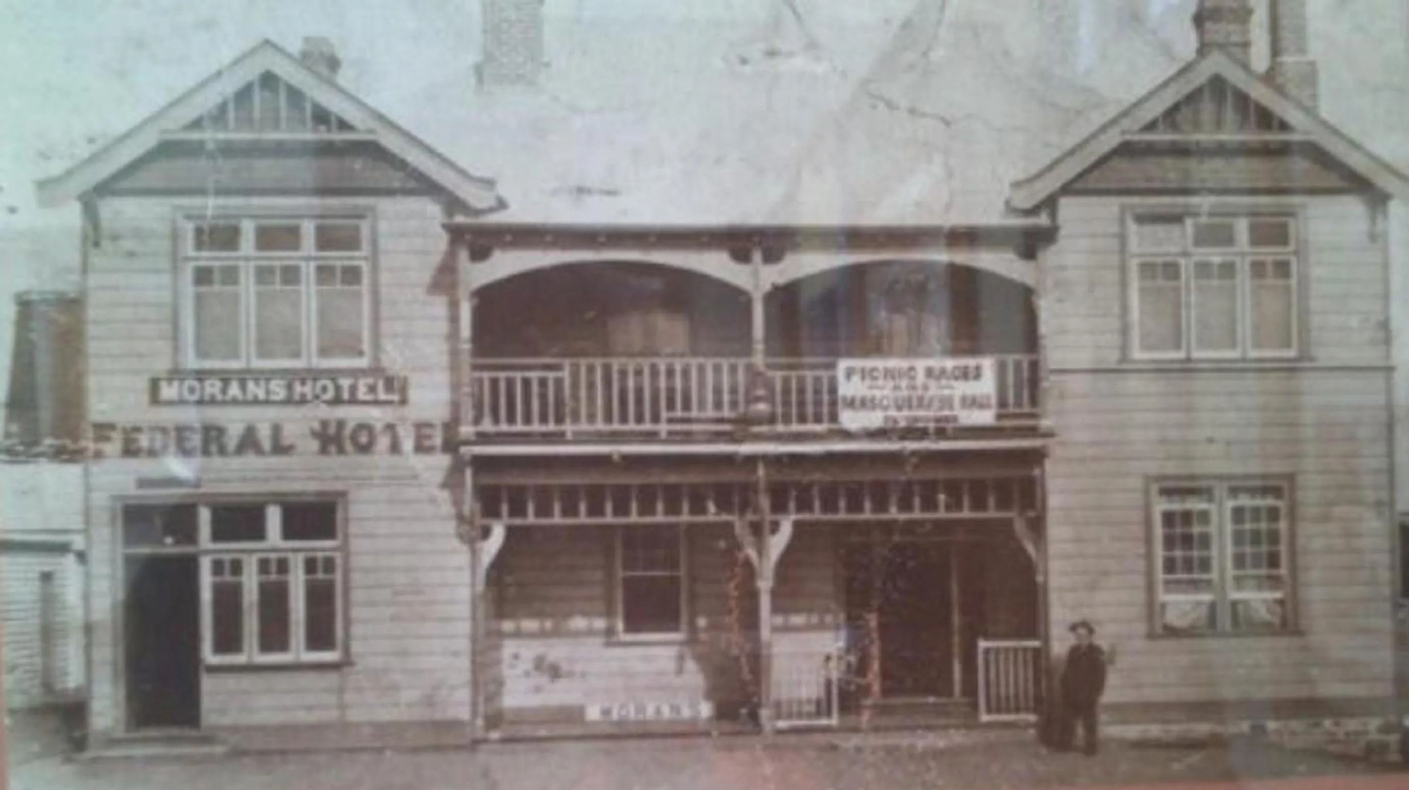 Facade/entrance in The Federal Hotel