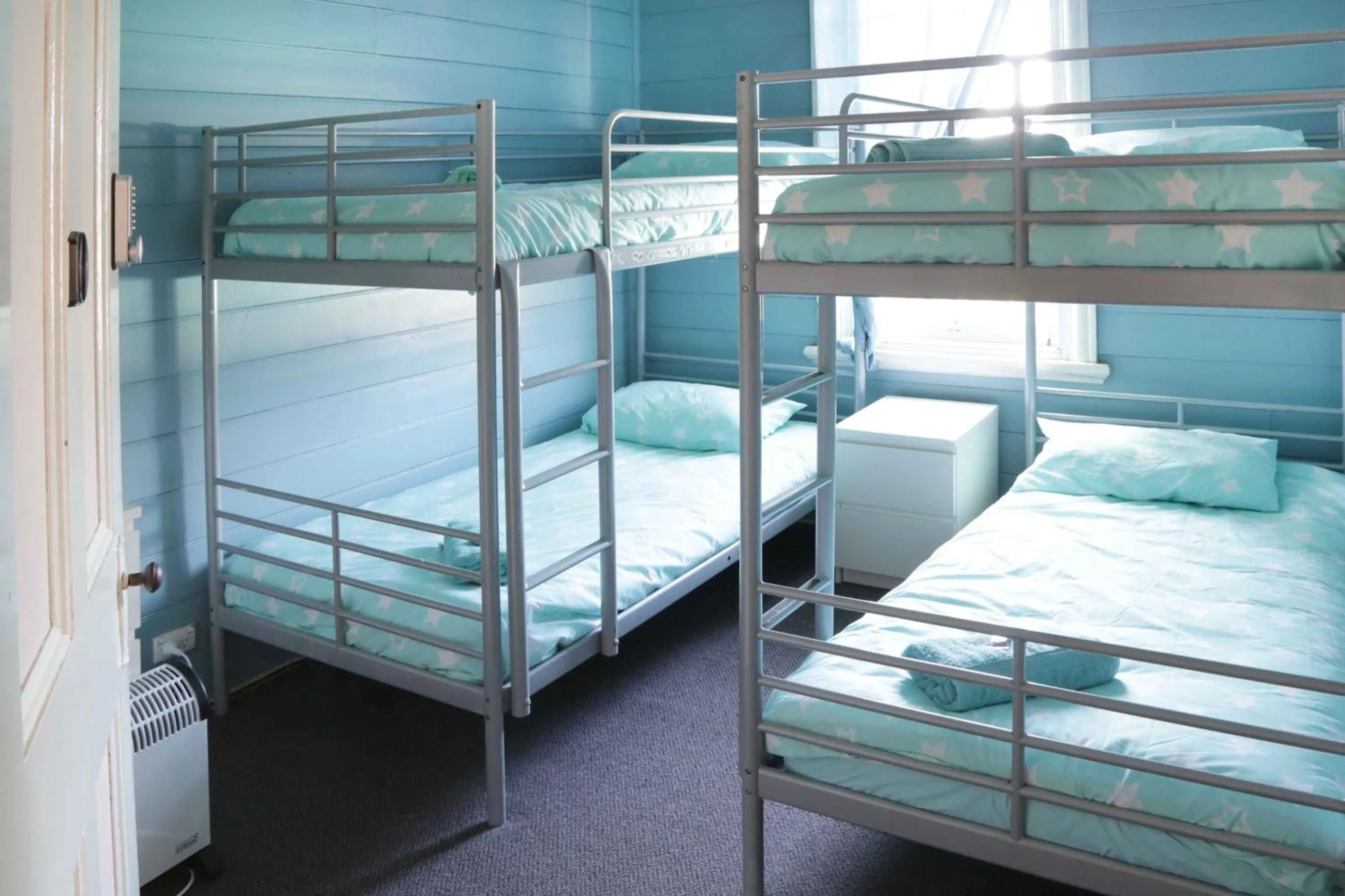 bunk bed, Bed in The Federal Hotel