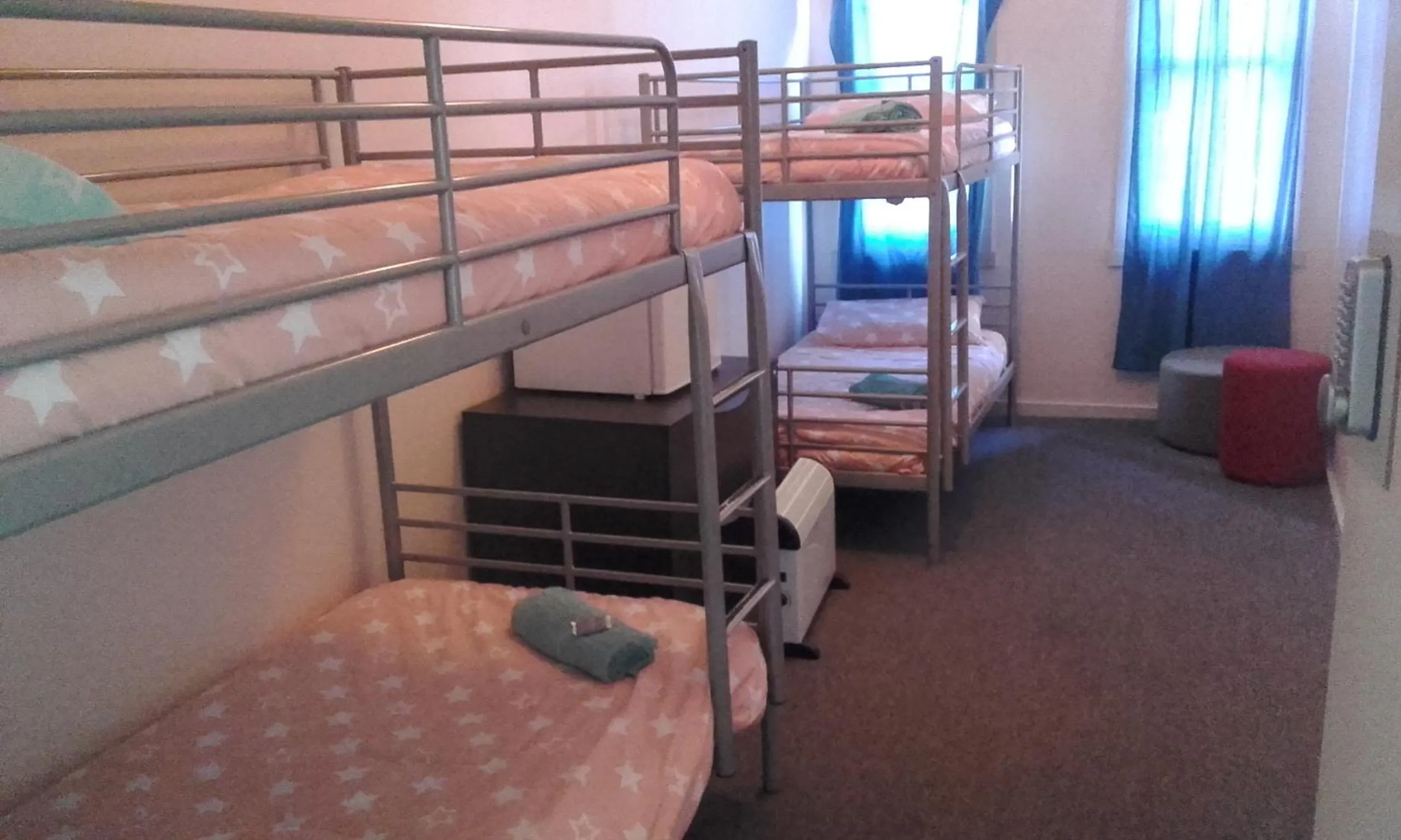 bunk bed, Bed in The Federal Hotel
