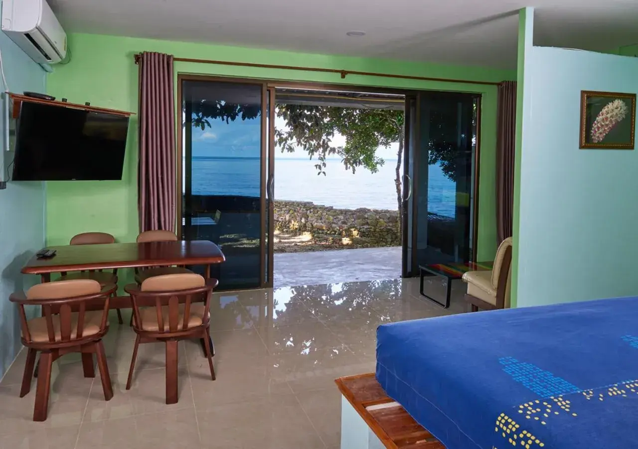 TV and multimedia, Bed in Elephant Bay Resort TV and multimedia, Bed in Elephant Bay Resort