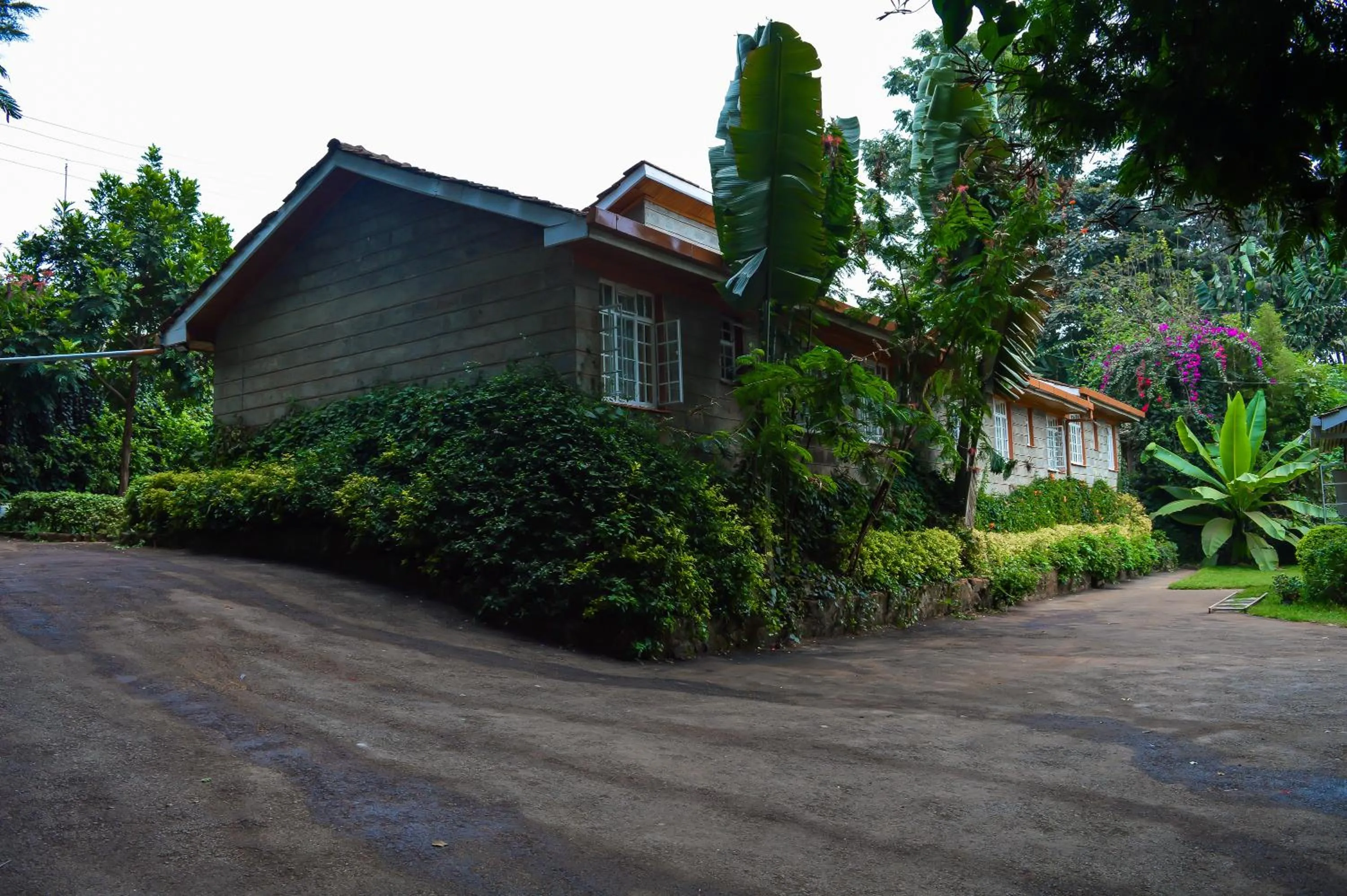 Facade/entrance in Rosslyn Studios