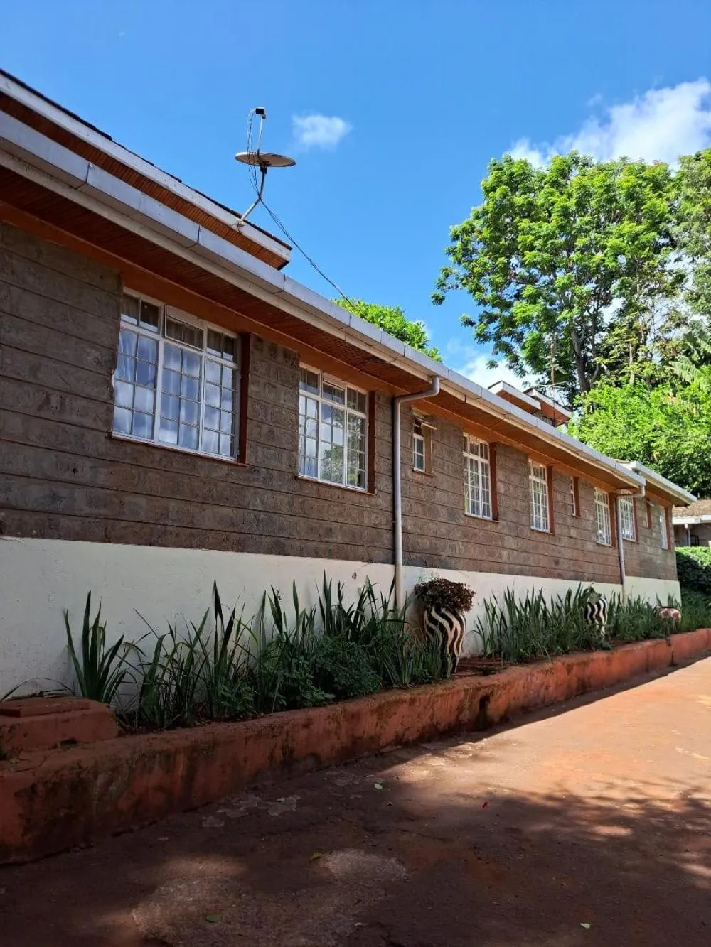 Property building in Rosslyn Studios