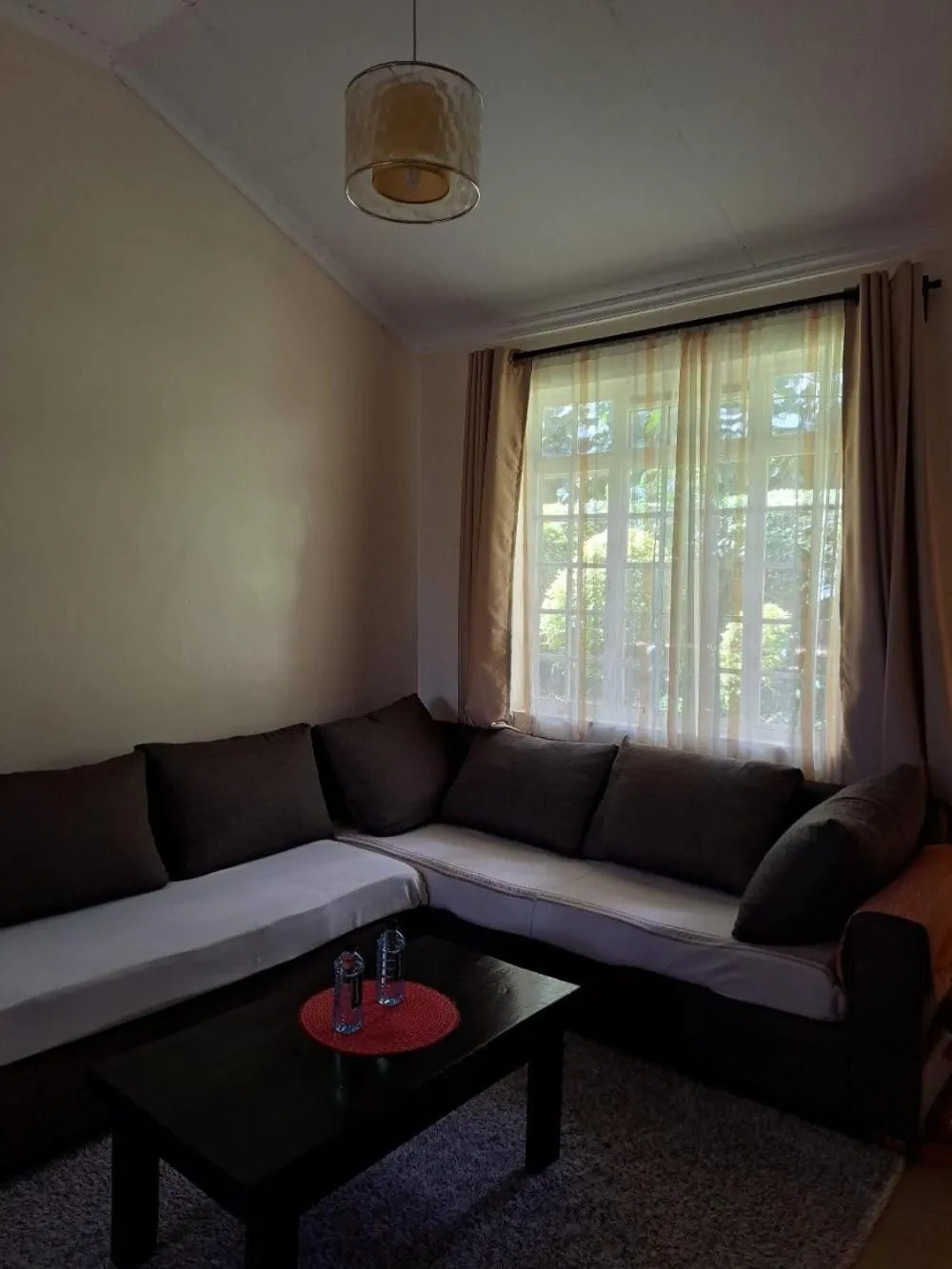 Living room in Rosslyn Studios