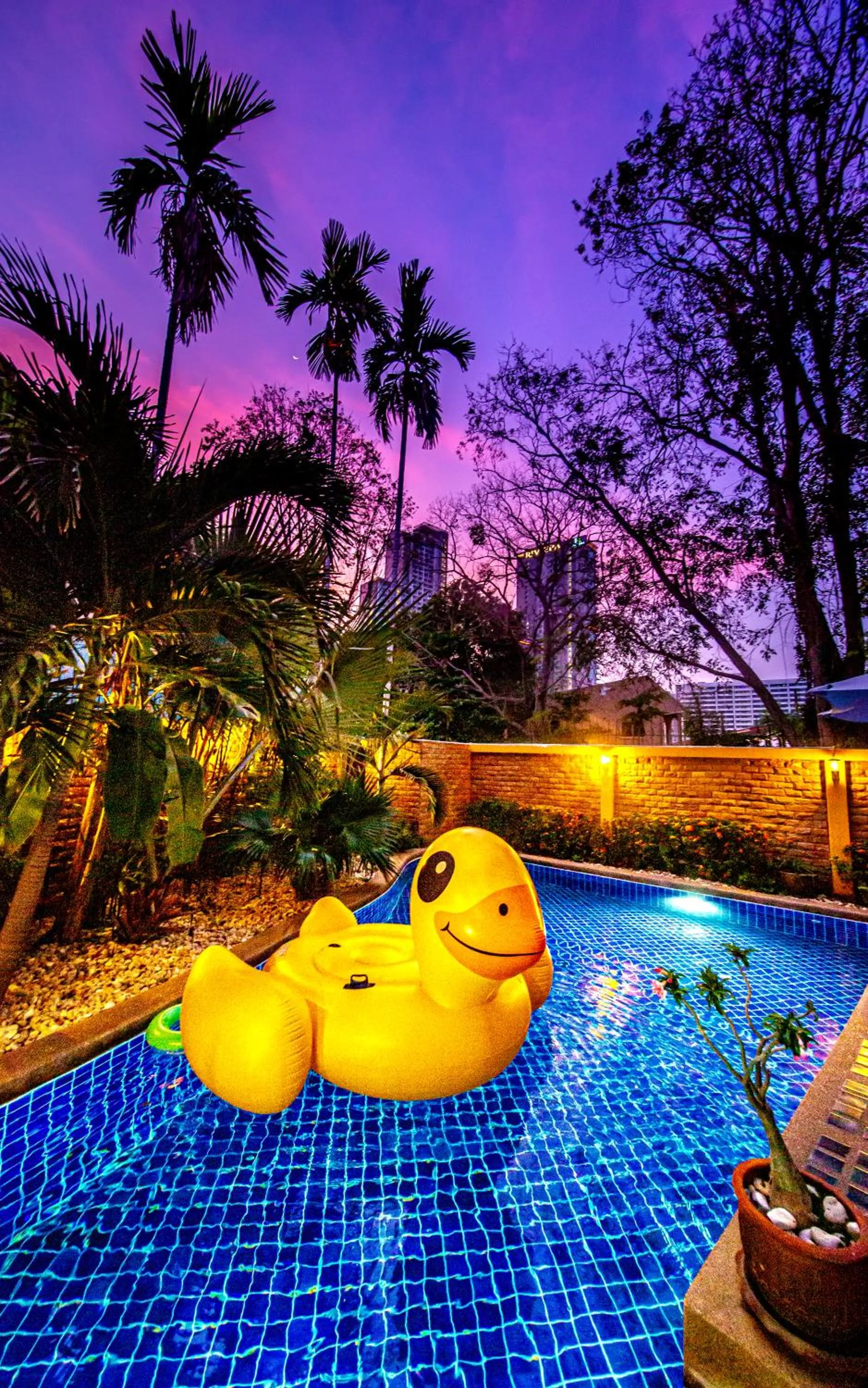 4poolvillas